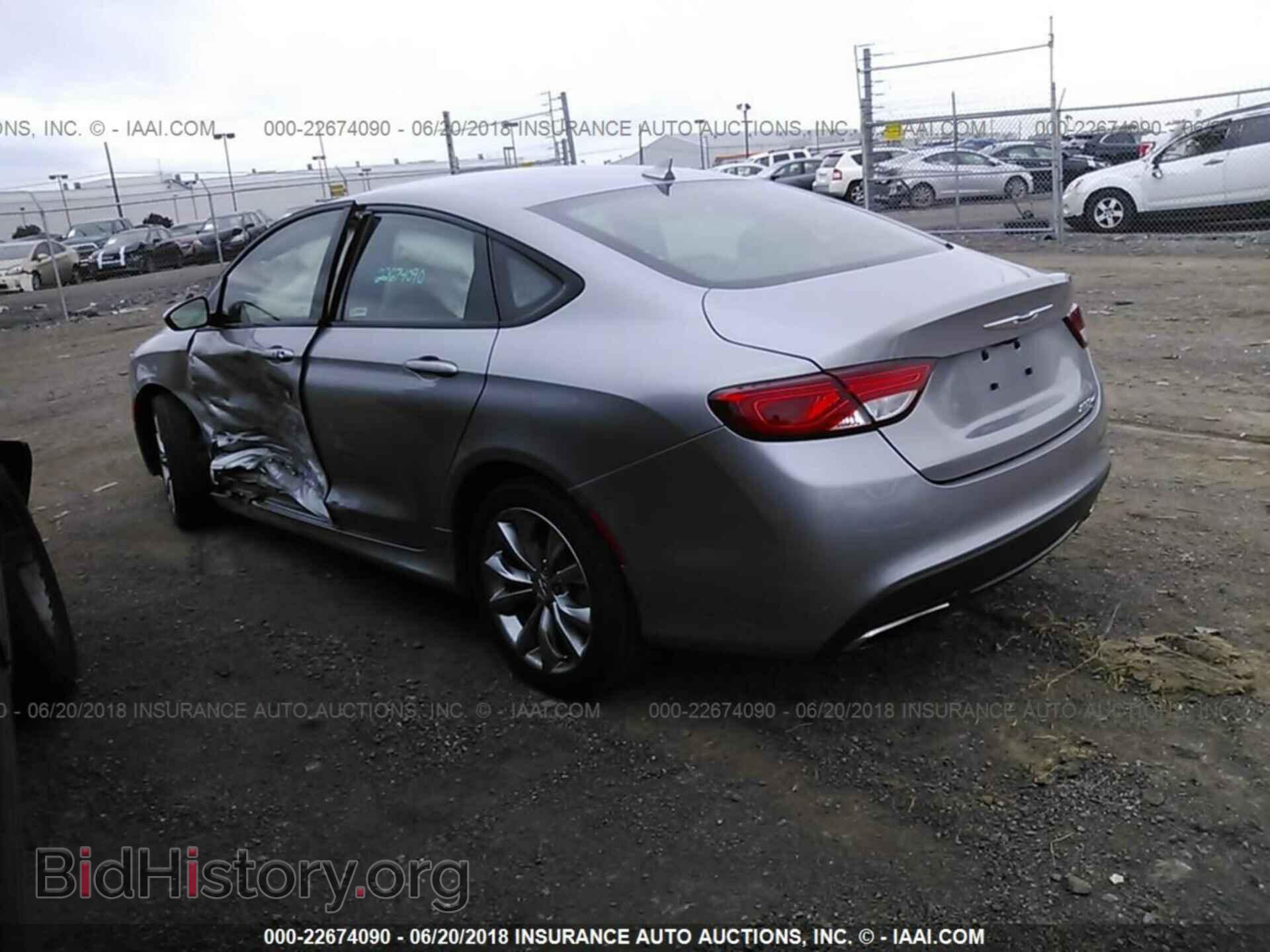 2016 Chrysler 200 - VIN: 1C3CCCBB2GN117665 - Photo 3