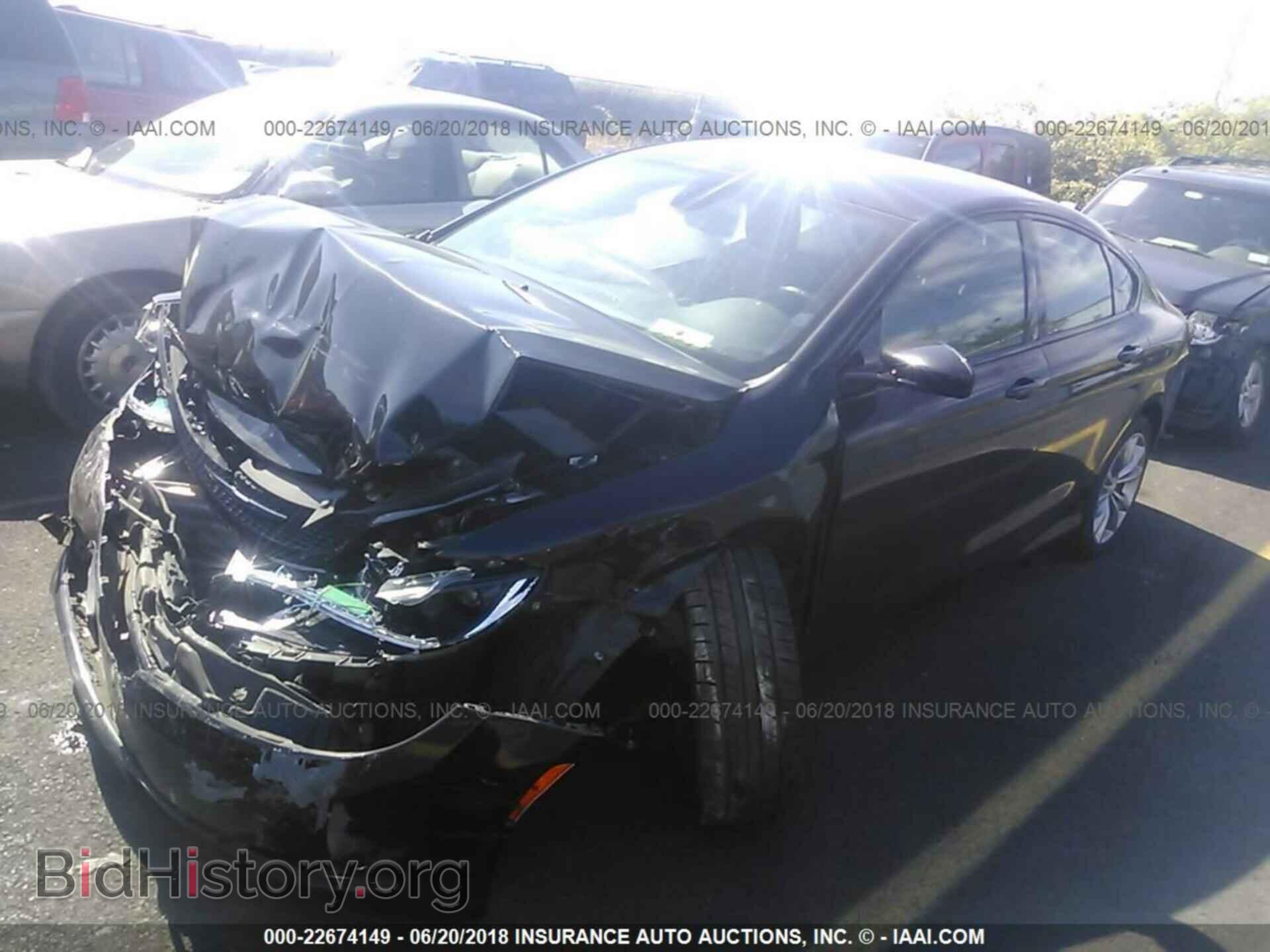 2015 Chrysler 200 - VIN: 1C3CCCBB0FN724193 - Фото 2