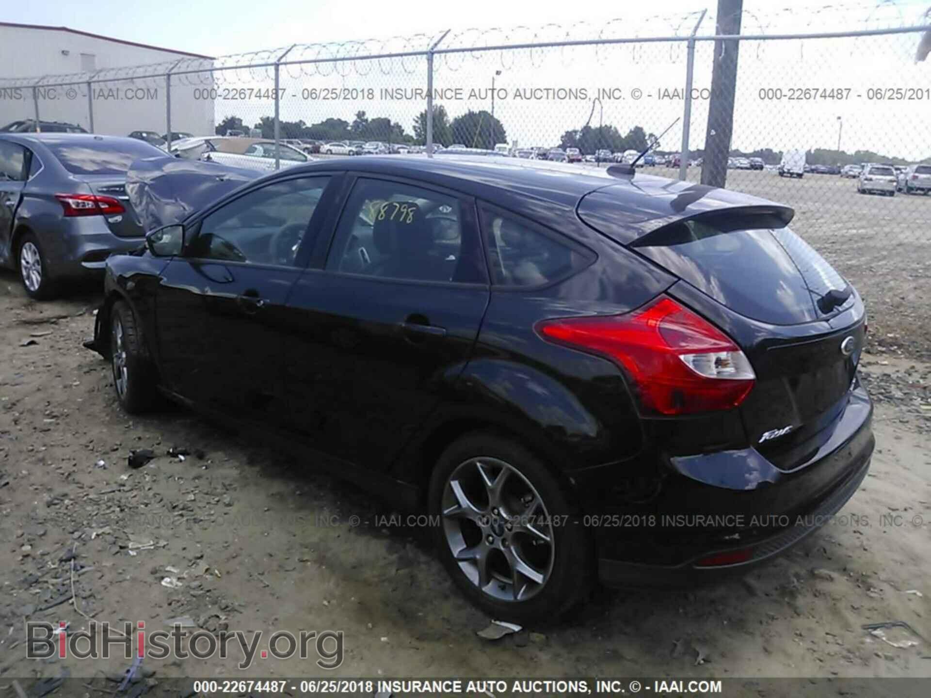 2013 Ford Focus - VIN: 1FADP3K28DL240873 - Фото 3