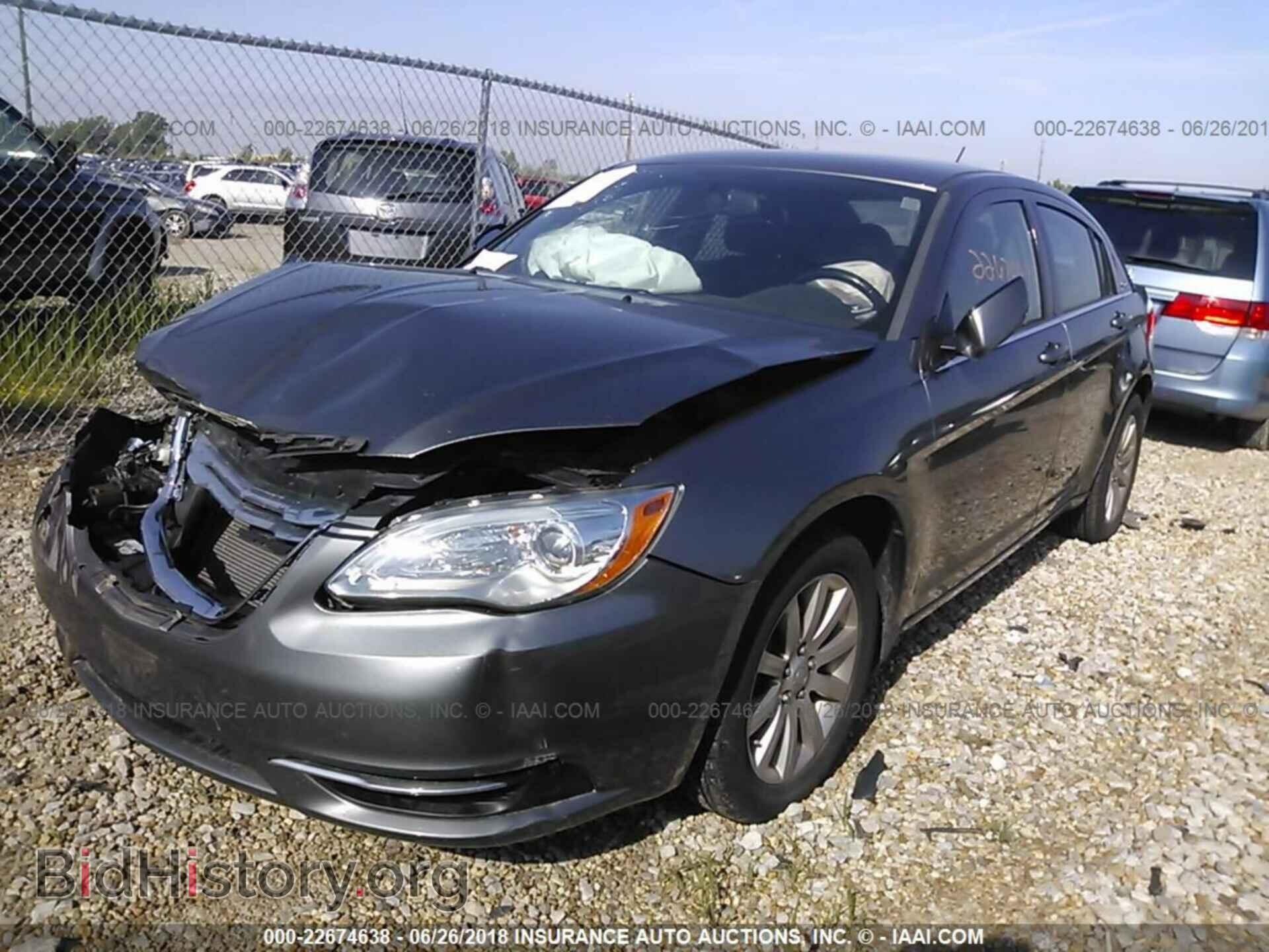2012 Chrysler 200 - VIN: 1C3CCBBB0CN132024 - Photo 2