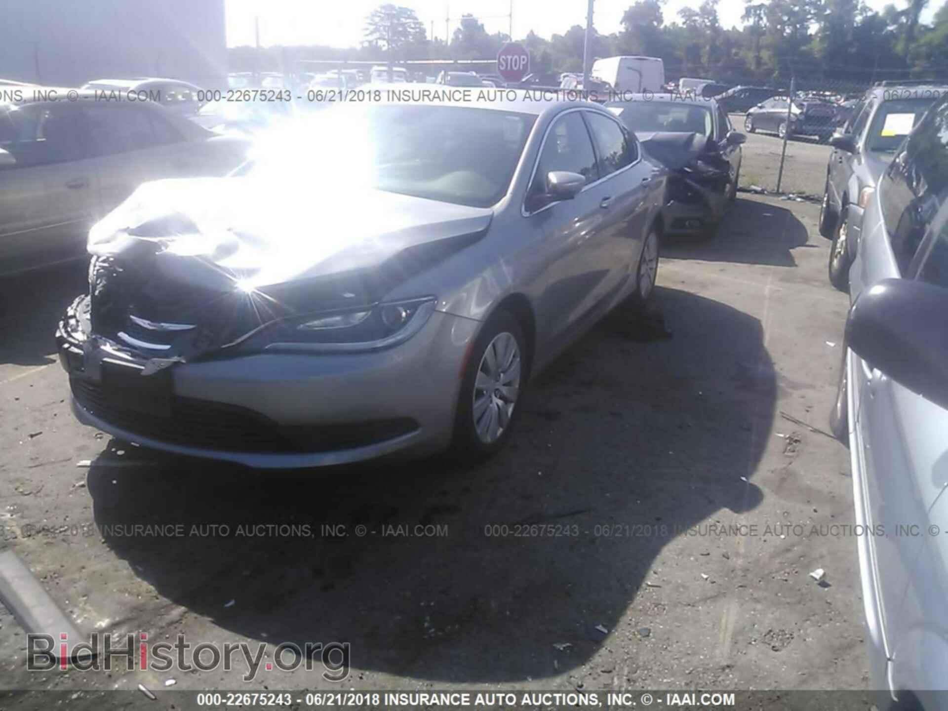 2017 Chrysler 200 - VIN: 1C3CCCFB1HN512481 - Фото 2