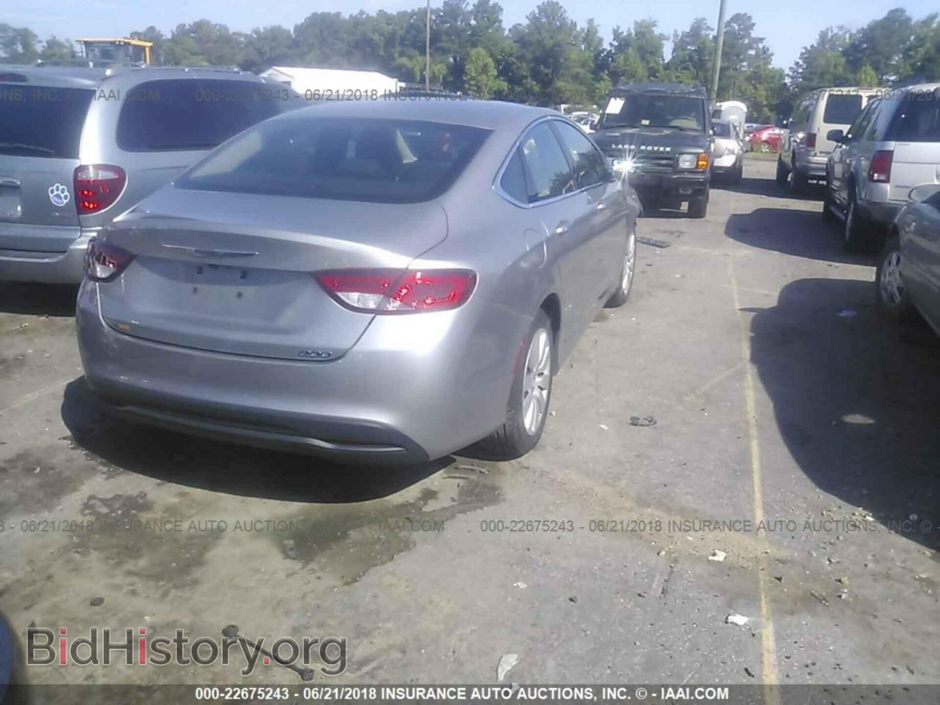 2017 Chrysler 200 - VIN: 1C3CCCFB1HN512481 - Фото 4