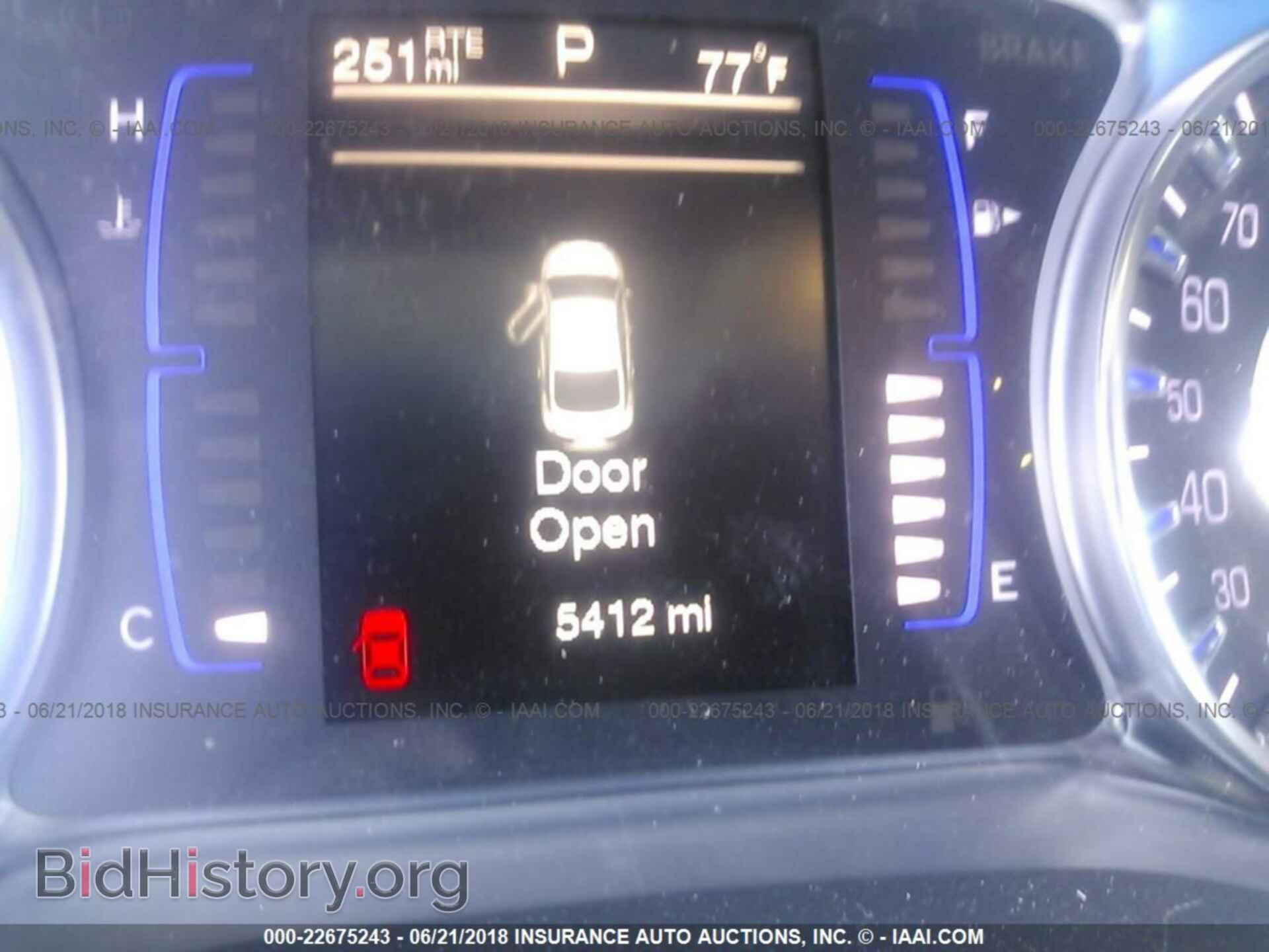 2017 Chrysler 200 - VIN: 1C3CCCFB1HN512481 - Фото 7