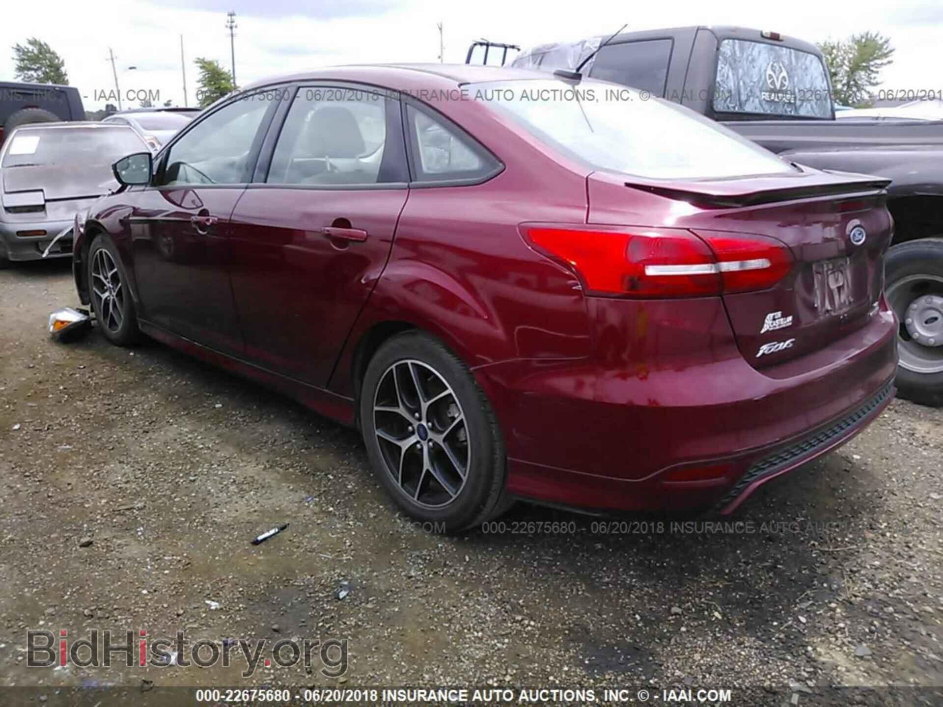 2015 Ford Focus - VIN: 1FADP3F22FL298295 - Photo 3