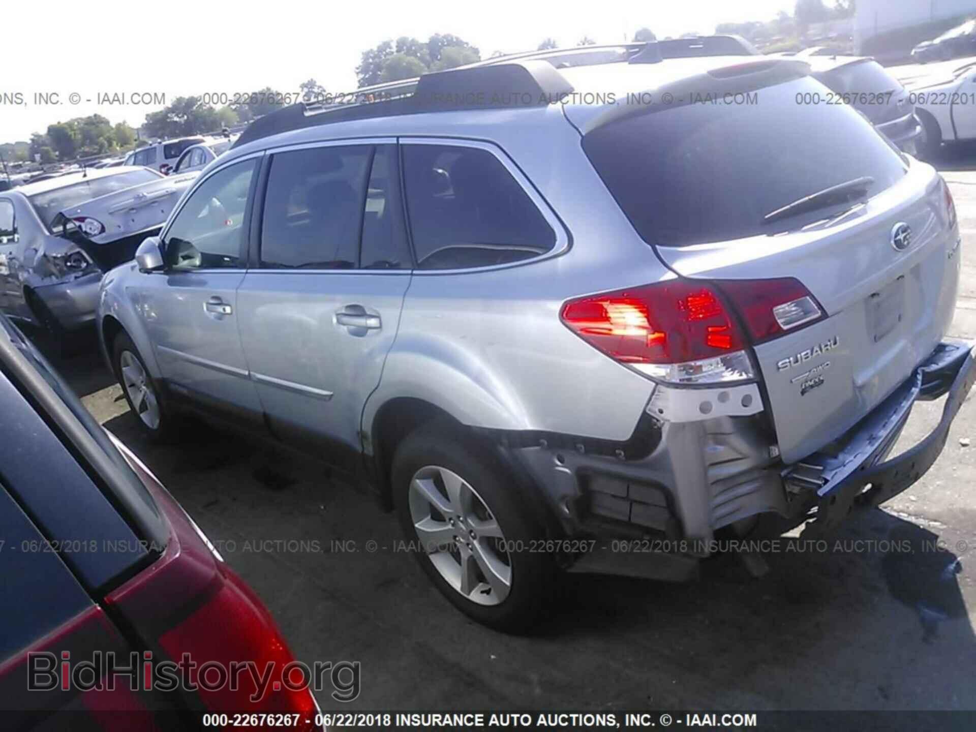 2013 Subaru Outback - VIN: 4S4BRCPC5D3315568 - Photo 3