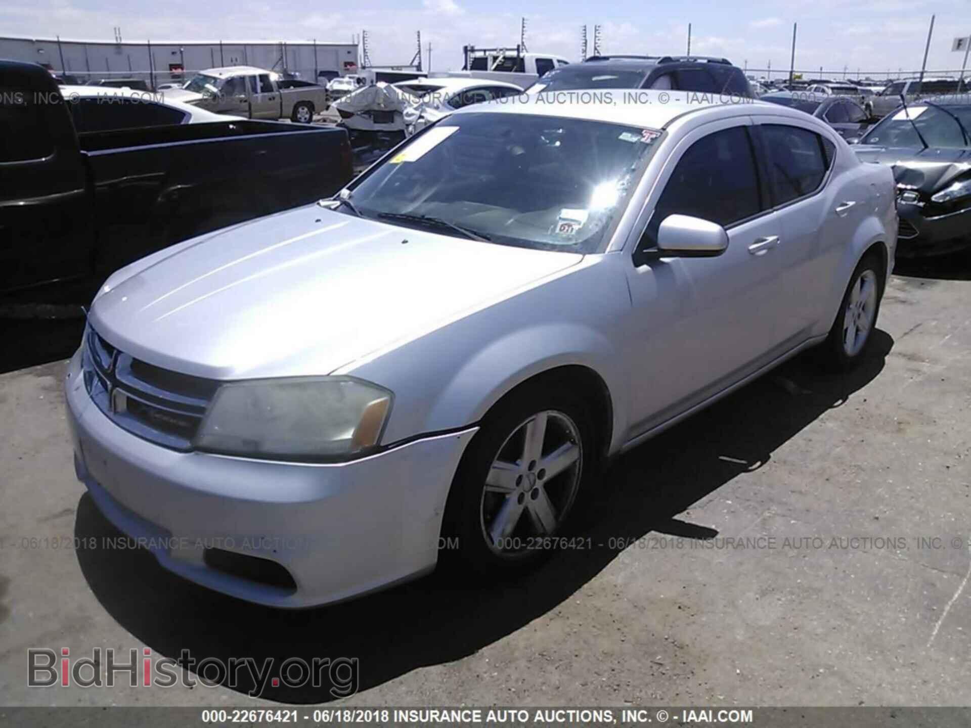 2011 Dodge Avenger - VIN: 1B3BD1FB6BN554369 - Фото 2