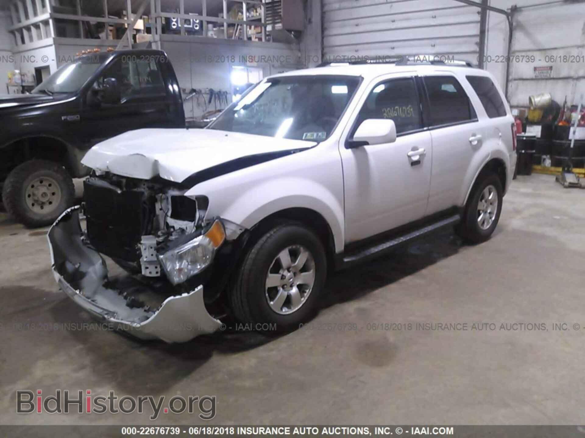 2012 Ford Escape - VIN: 1FMCU9E70CKC78557 - Фото 2