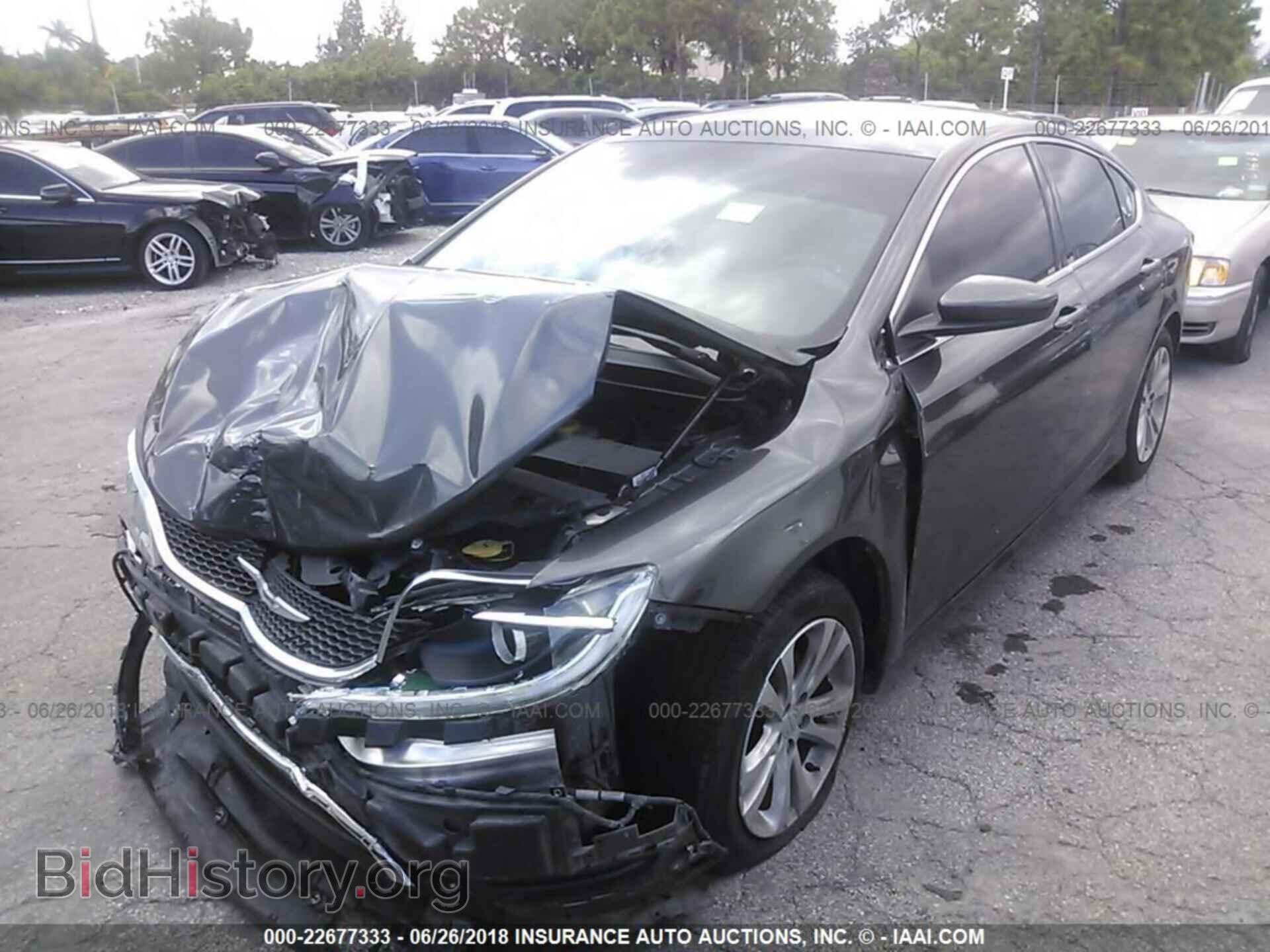 2015 Chrysler 200 - VIN: 1C3CCCAB0FN756546 - Photo 2
