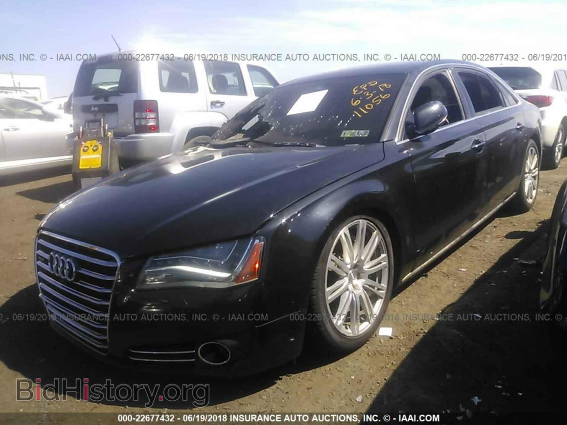 2013 Audi A8 - VIN: WAUR2AFD4DN011056 - Фото 2
