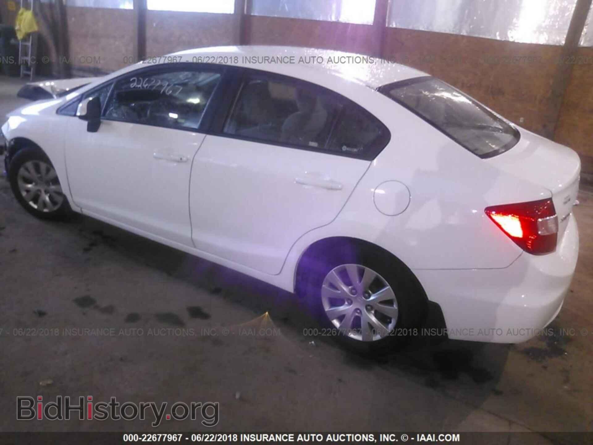 2012 Honda CIVIC (VIN 19XFB2F5XCE068207) — фото 3 из 10
