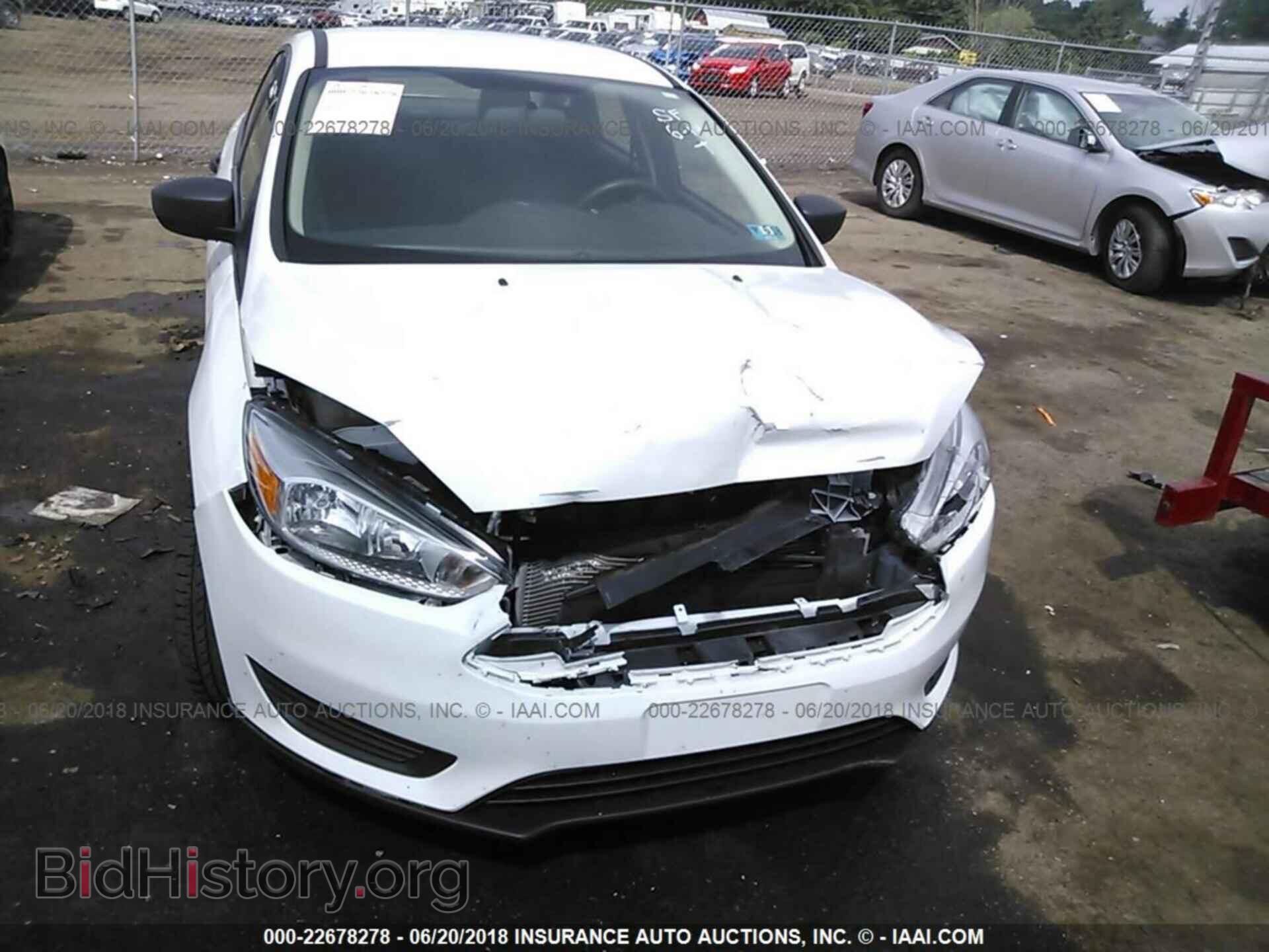 2017 Ford Focus - VIN: 1FADP3E25HL298750 - Photo 6