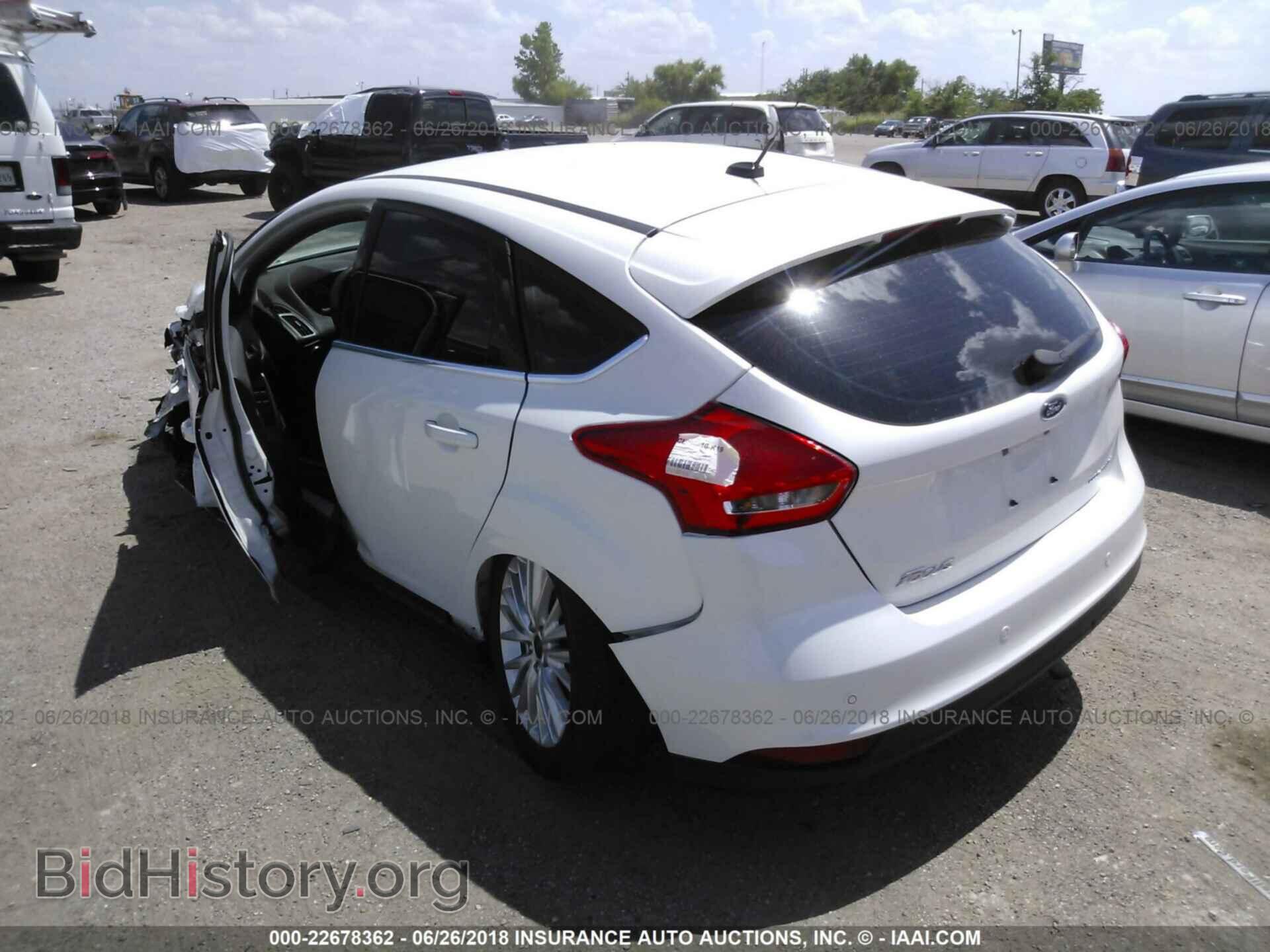 2016 Ford Focus - VIN: 1FADP3N25GL307025 - Photo 3