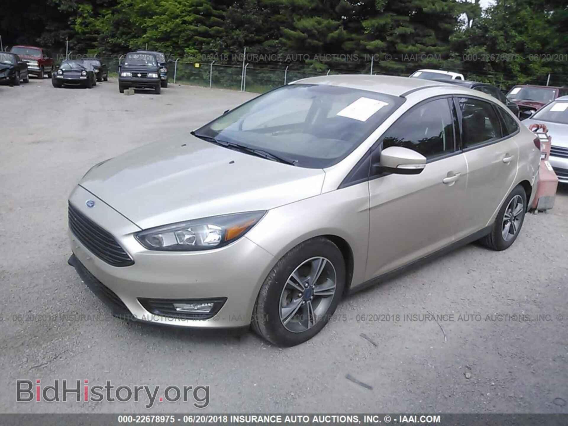 2017 Ford Focus - VIN: 1FADP3FE8HL283037 - Фото 2