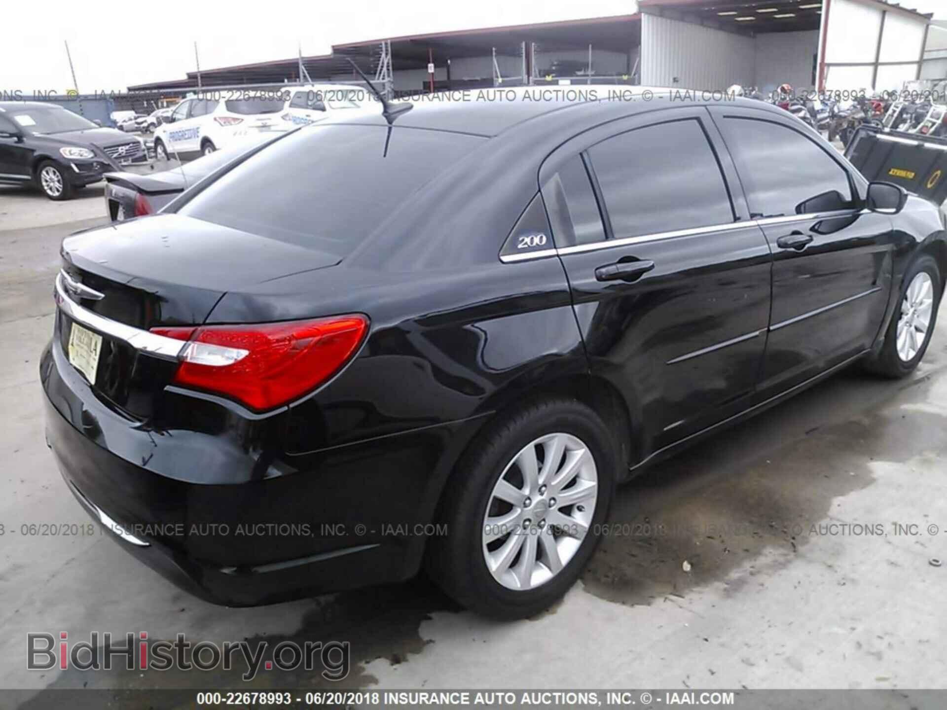 2012 Chrysler 200 - VIN: 1C3CCBBB9CN112807 - Фото 4