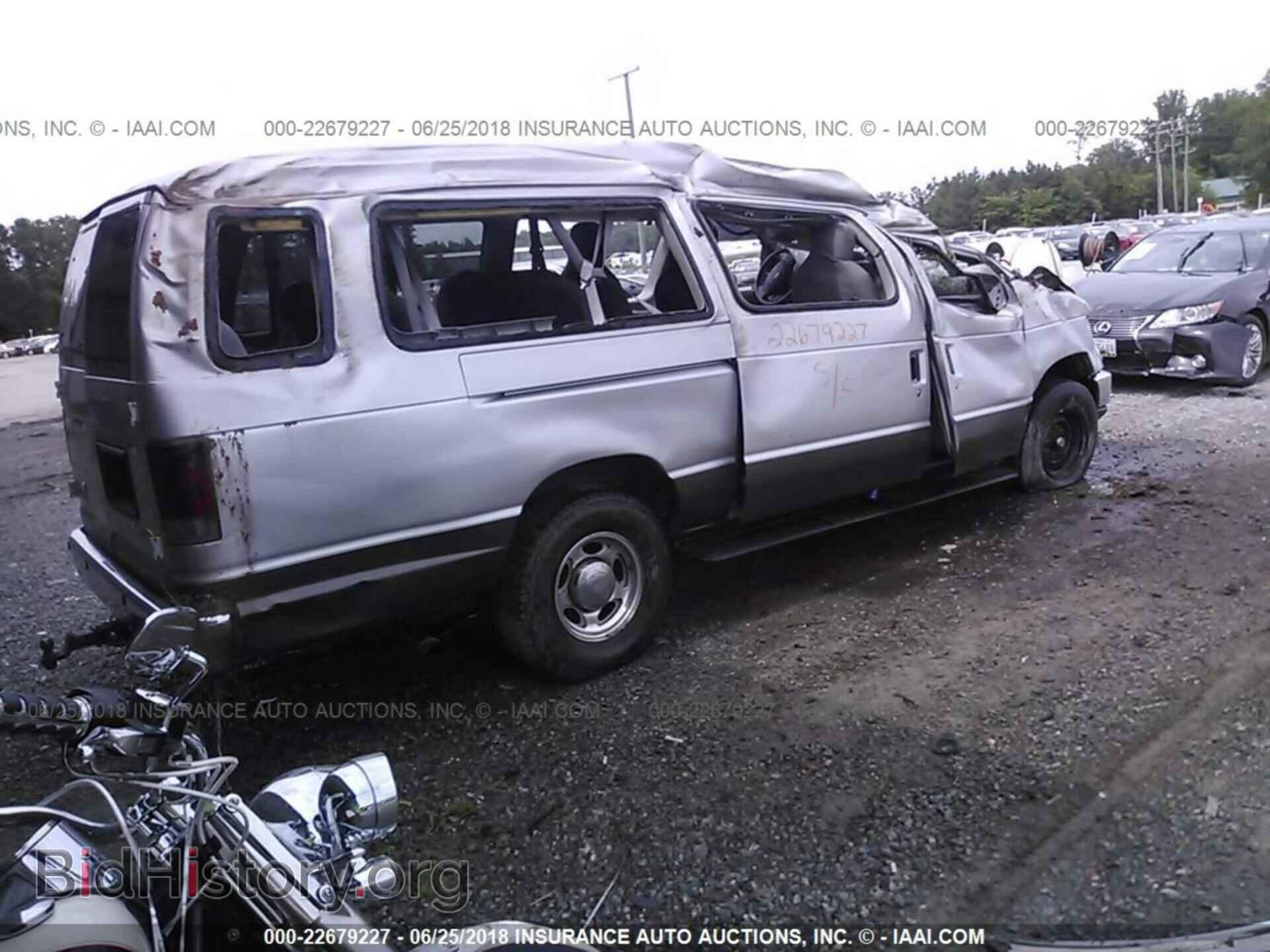 2011 Ford Econoline - VIN: 1FBSS3BL4BDB00081 - Фото 4