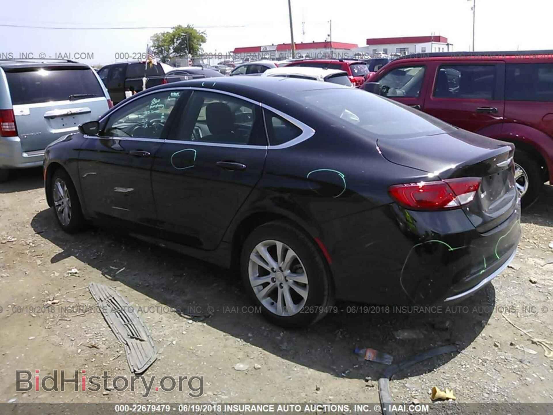 2015 Chrysler 200 - VIN: 1C3CCCAB3FN757318 - Photo 3