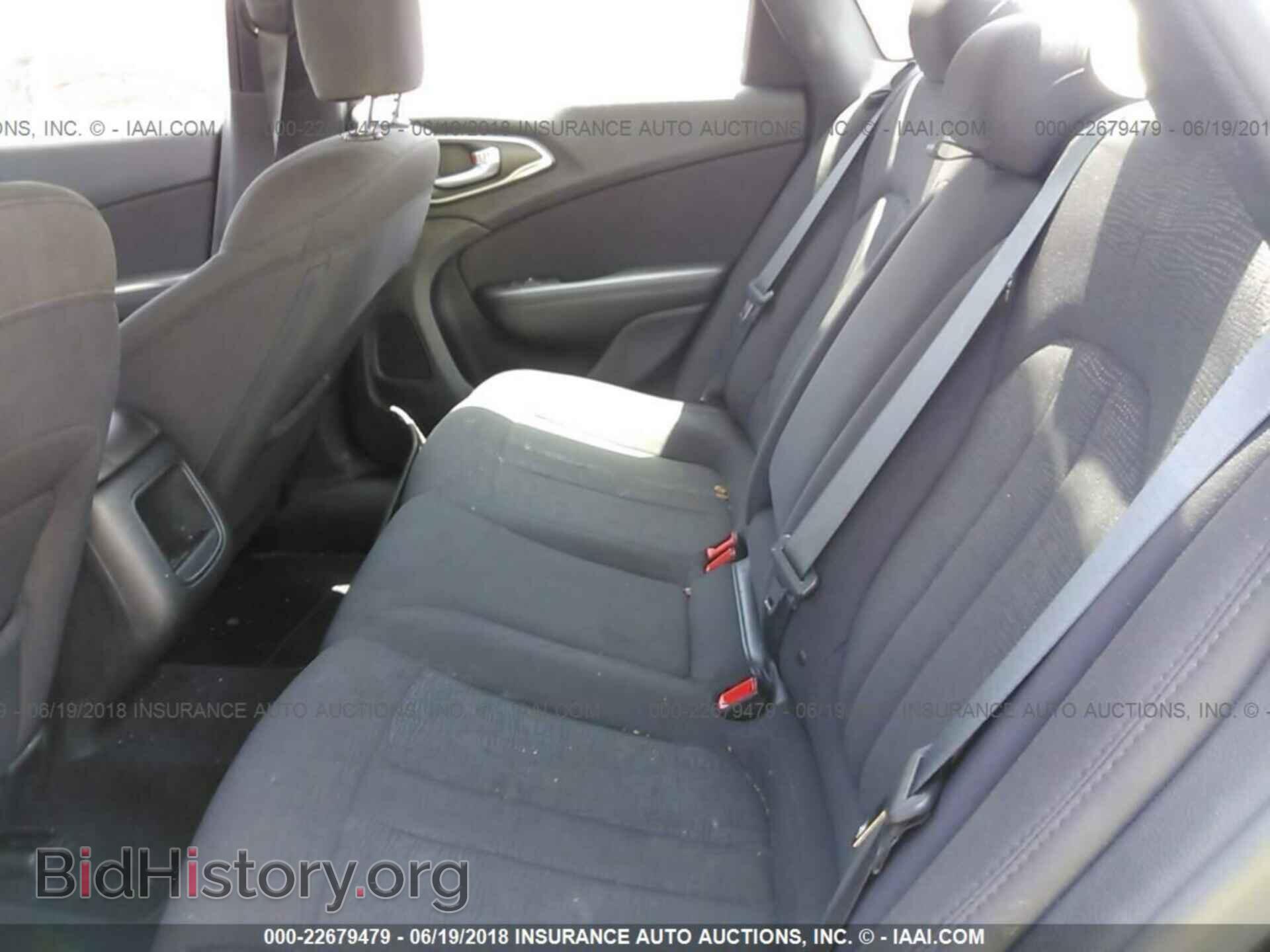2015 Chrysler 200 - VIN: 1C3CCCAB3FN757318 - Photo 8