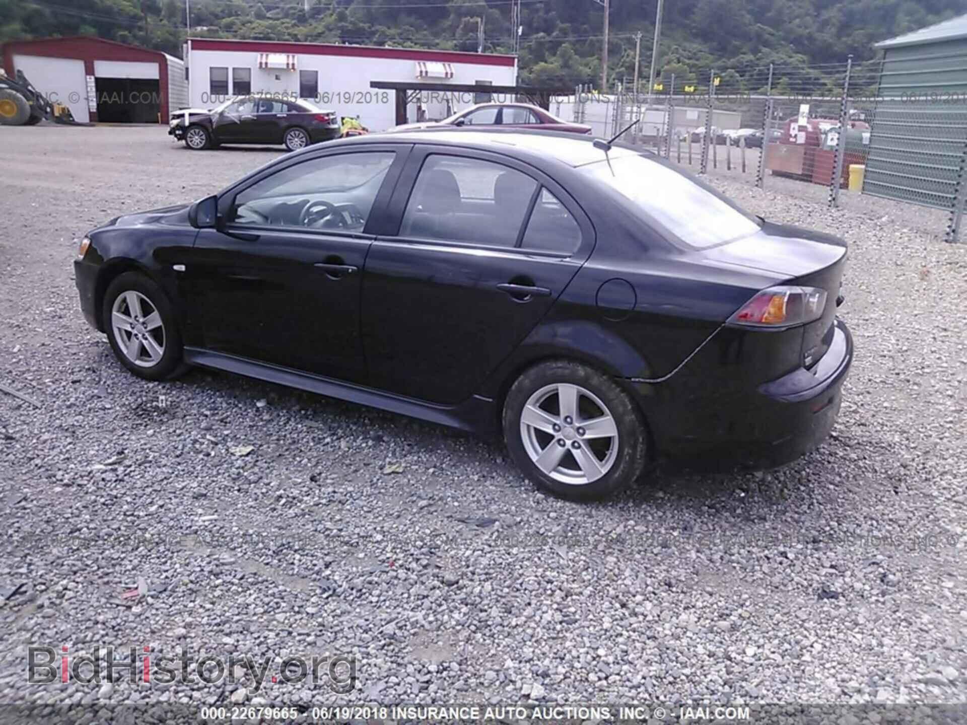 2014 Mitsubishi Lancer - VIN: JA32V2FW2EU003885 - Фото 3