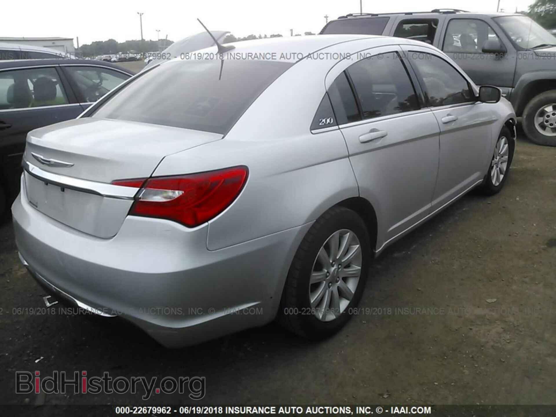 2012 Chrysler 200 - VIN: 1C3CCBBG5CN139661 - Фото 4