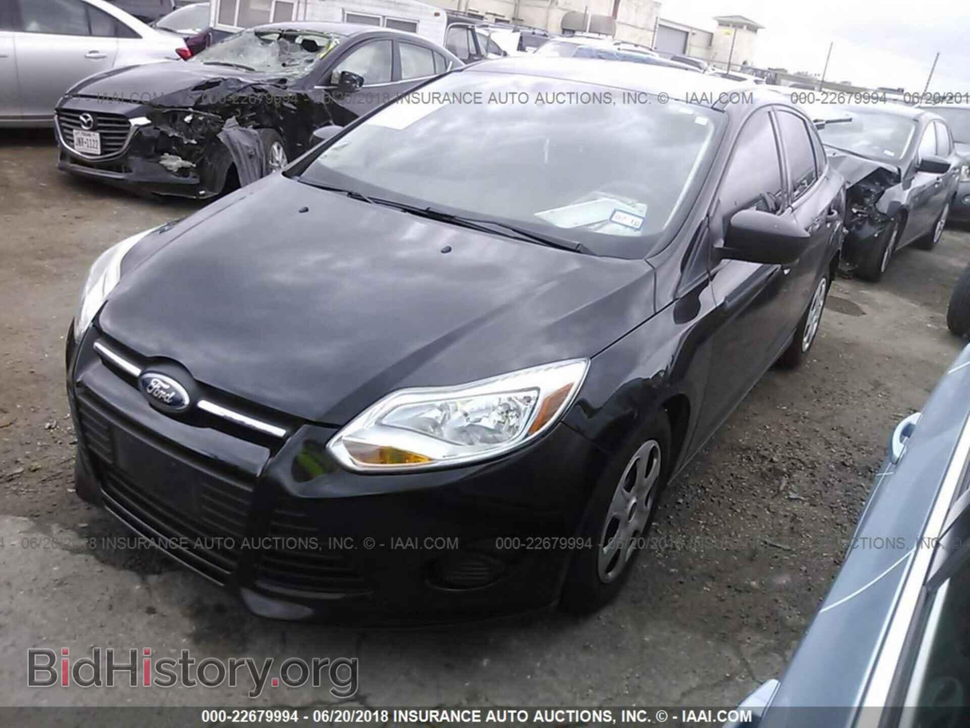 2013 Ford Focus - VIN: 1FADP3E29DL200247 - Photo 2