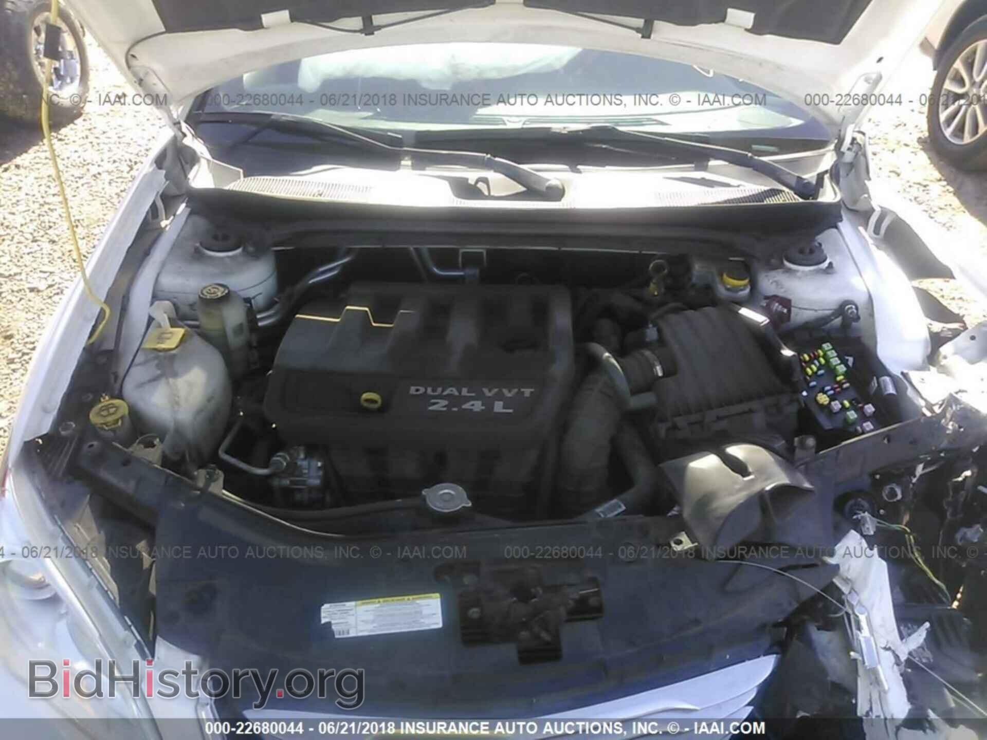 2013 Chrysler 200 - VIN: 1C3CCBAB3DN705243 - Photo 10