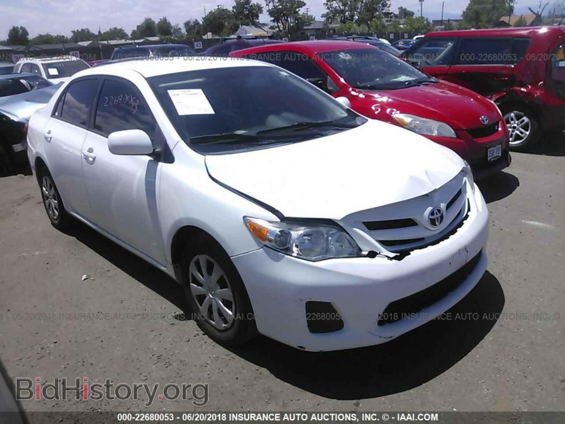 Photo 2T1BU4EE2BC566887 - Toyota Corolla 2011