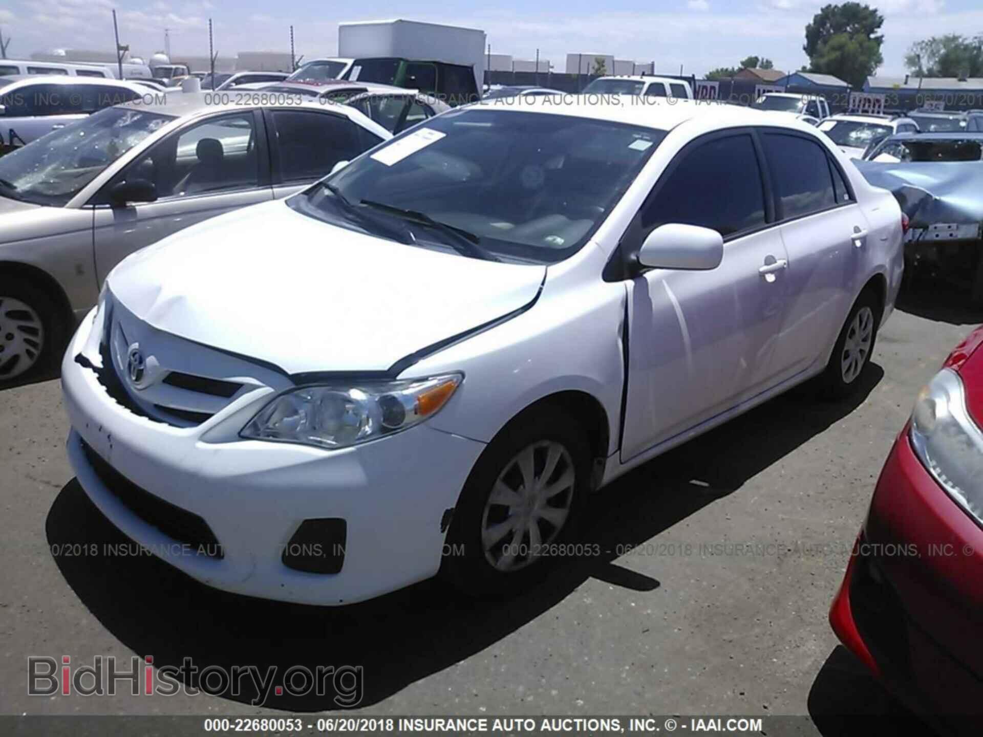 2011 Toyota Corolla - VIN: 2T1BU4EE2BC566887 - Фото 2