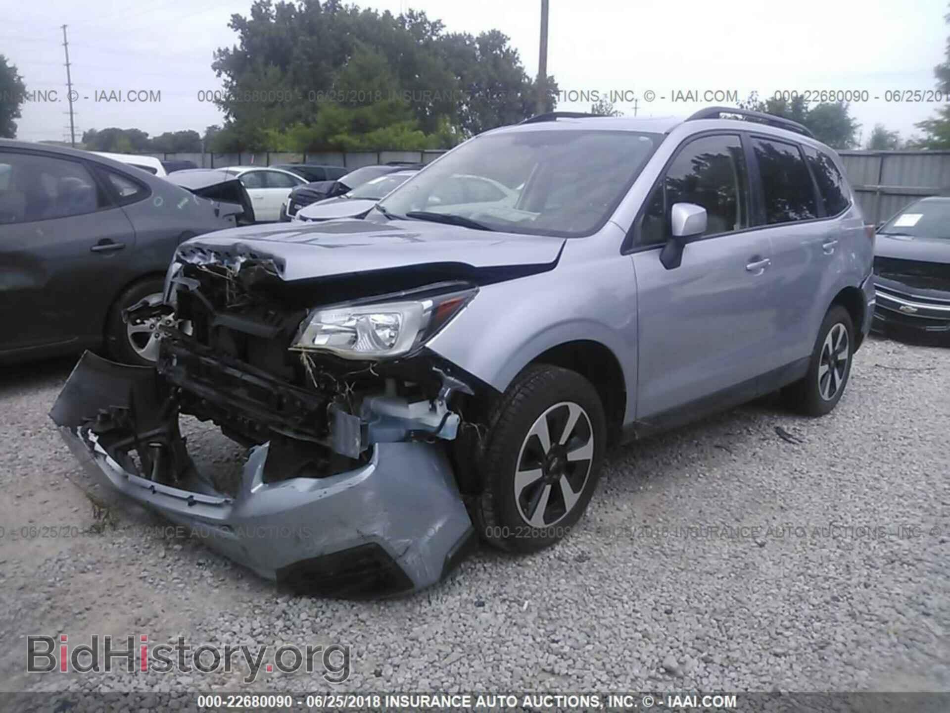 2018 Subaru Forester - VIN: JF2SJAEC8JG471483 - Photo 2