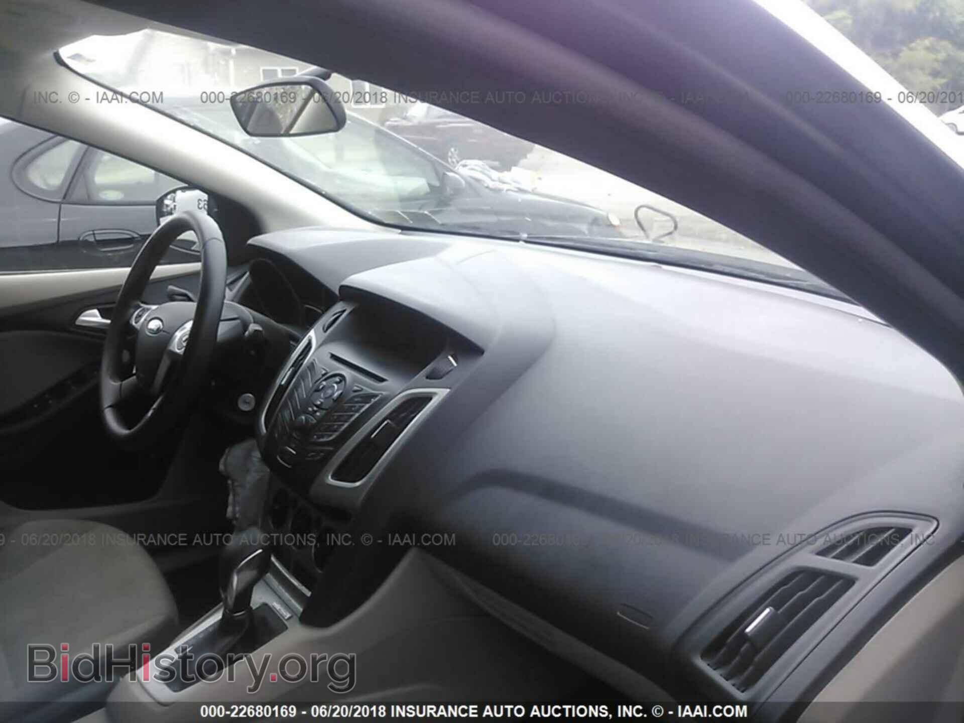 2013 Ford Focus - VIN: 1FADP3F25DL199595 - Photo 5