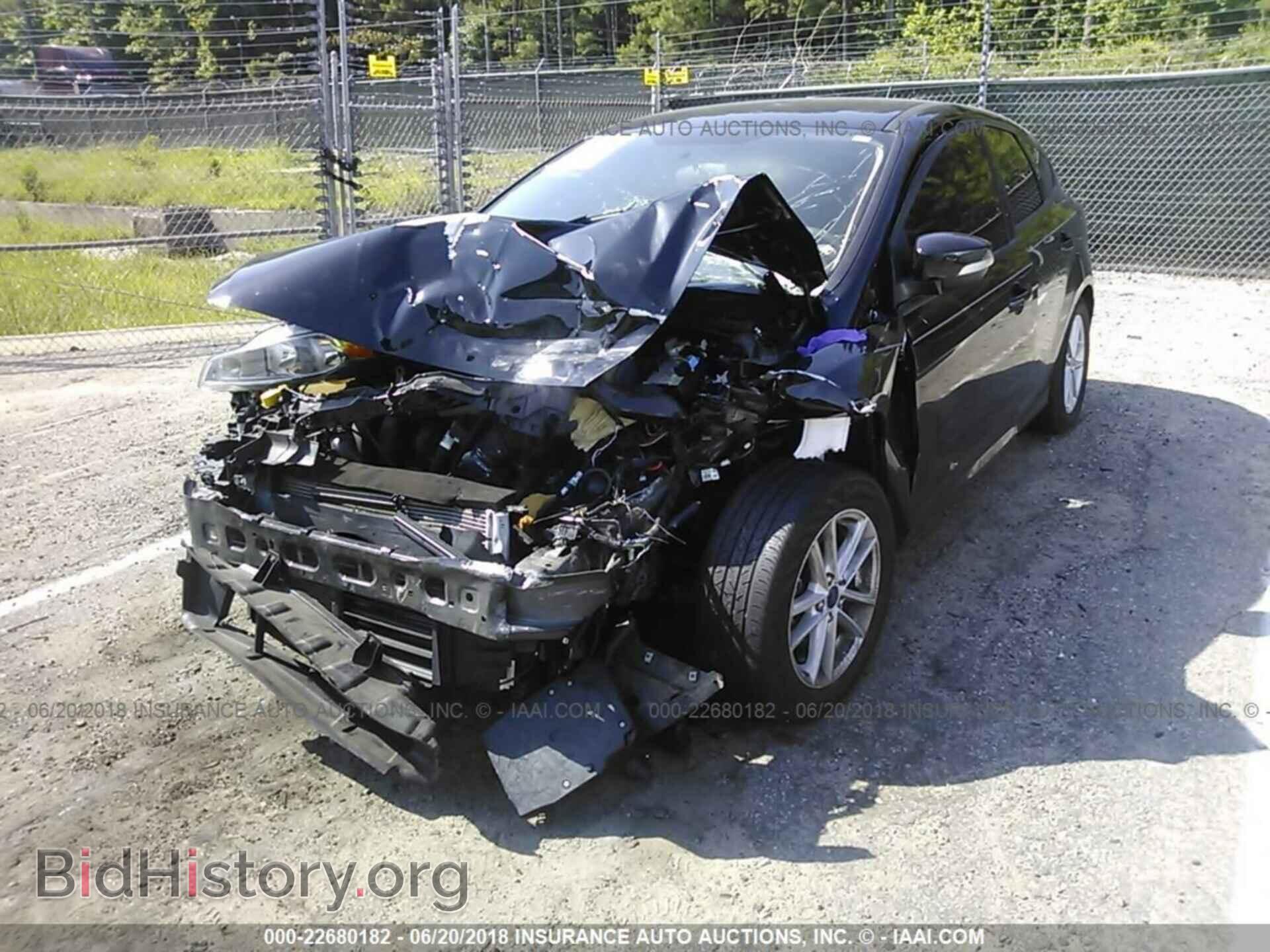 2016 Ford Focus - VIN: 1FADP3K25GL393781 - Photo 6
