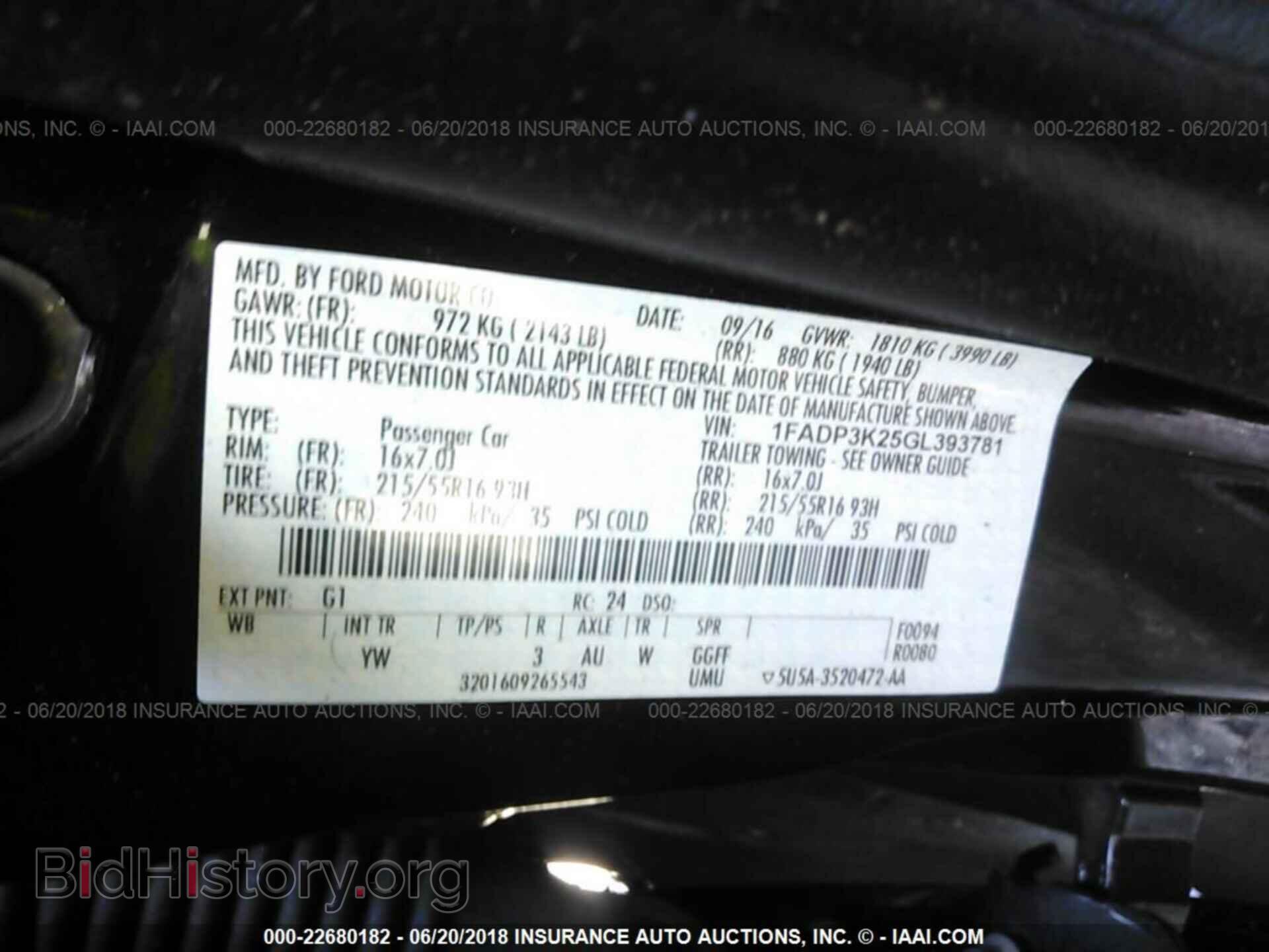 2016 Ford Focus - VIN: 1FADP3K25GL393781 - Photo 9