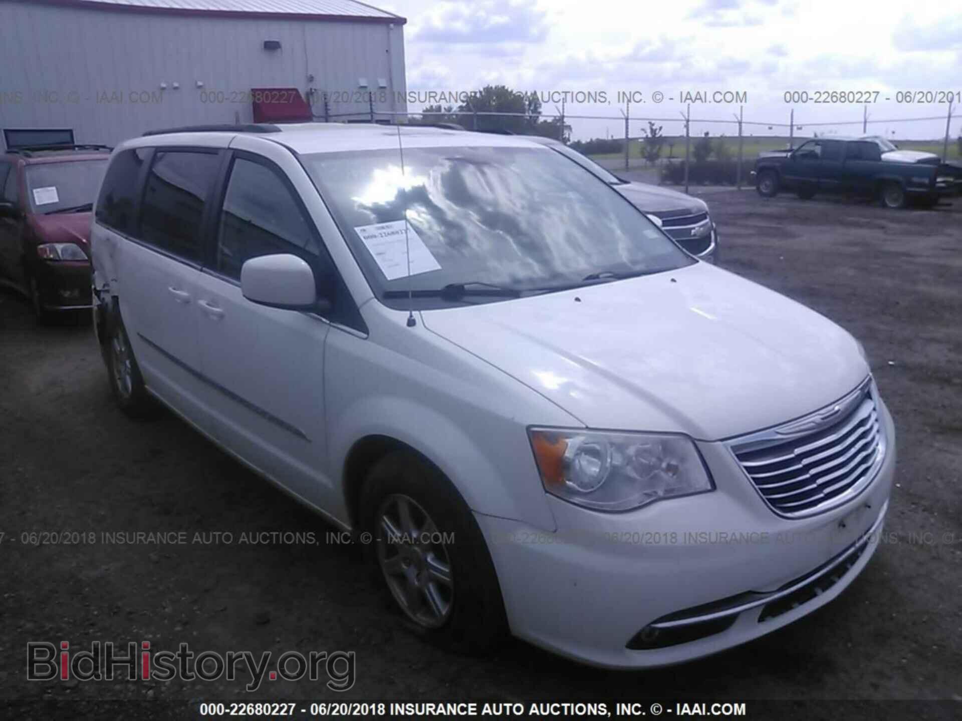 Photo 2A4RR5DG6BR637219 - Chrysler Town and country 2011