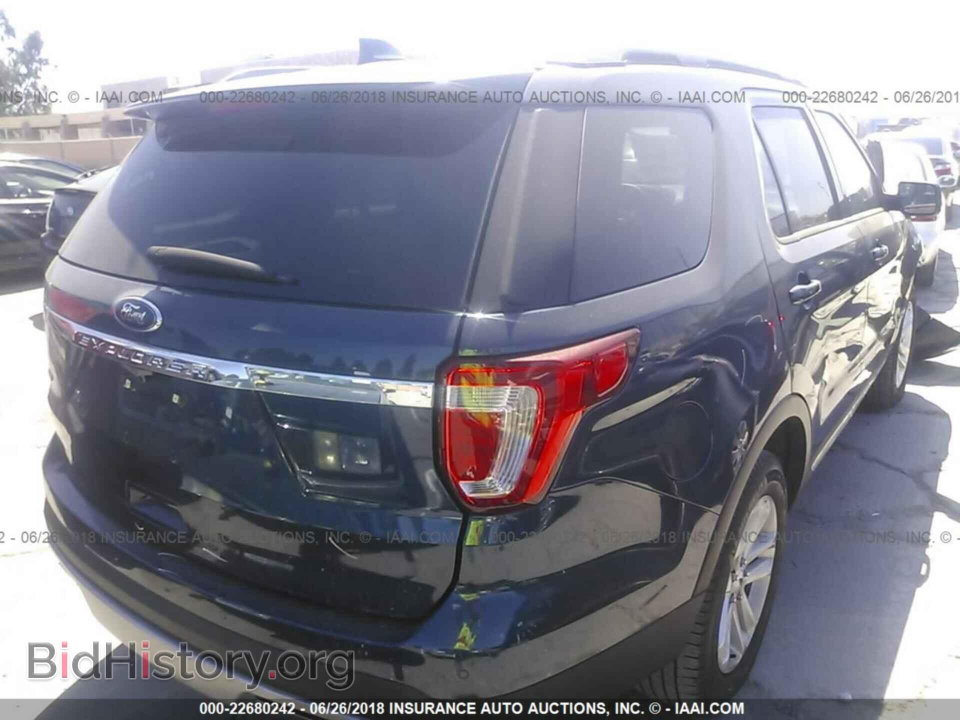 2017 Ford Explorer - VIN: 1FM5K7D80HGC32976 - Photo 4