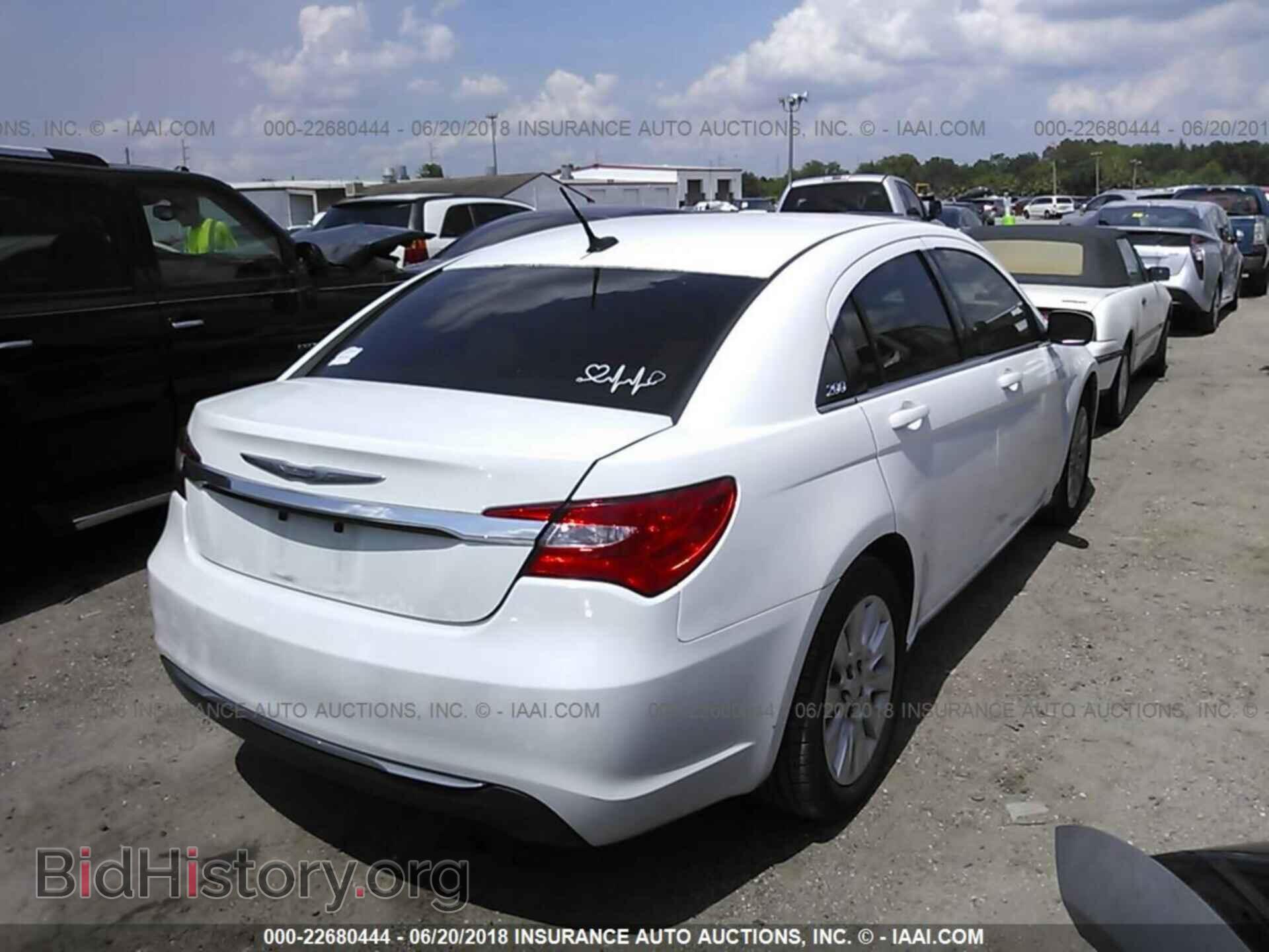 2014 Chrysler 200 - VIN: 1C3CCBAB0EN206160 - Фото 4
