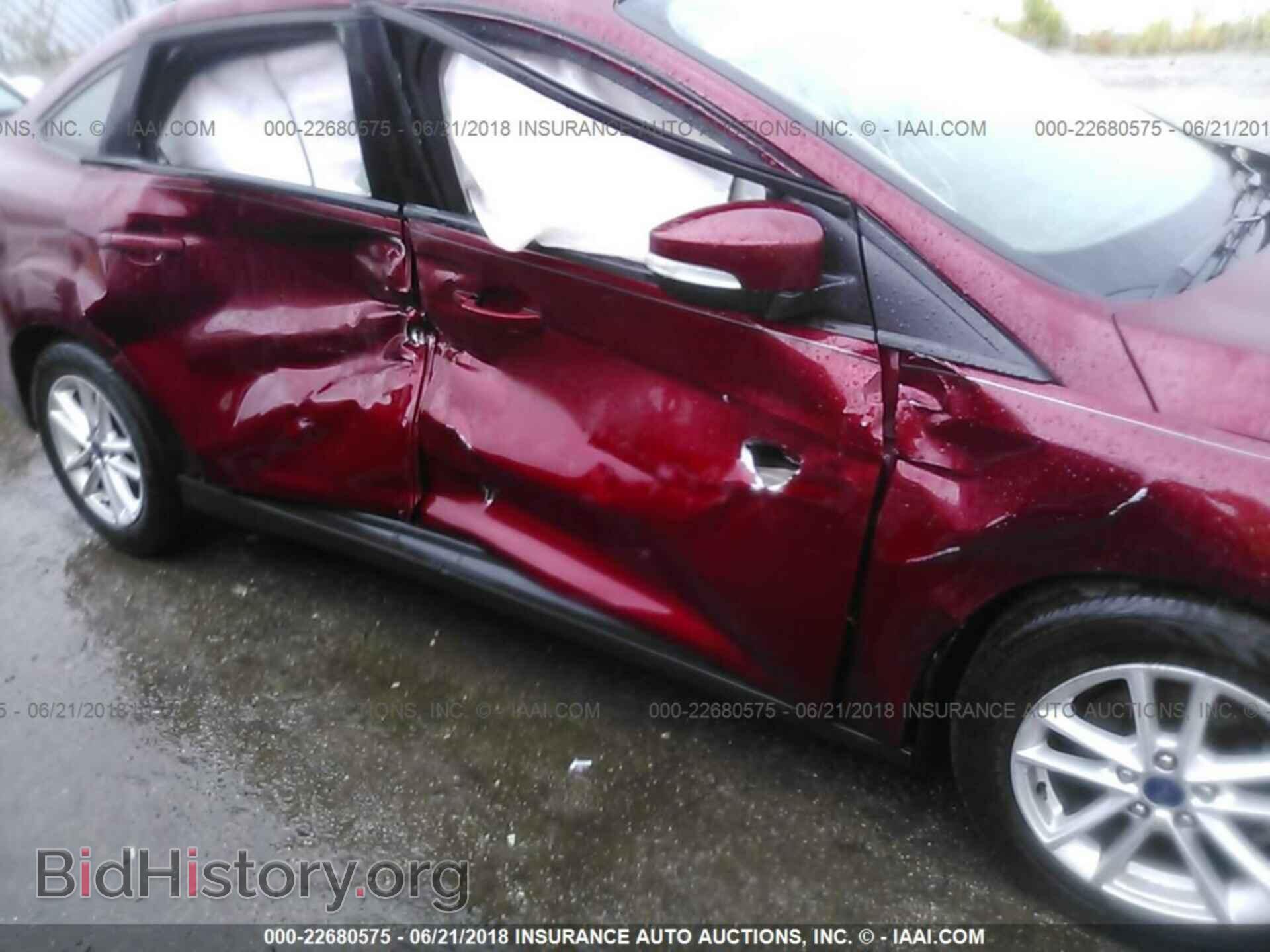 2016 Ford Focus - VIN: 1FADP3F21GL403202 - Photo 6