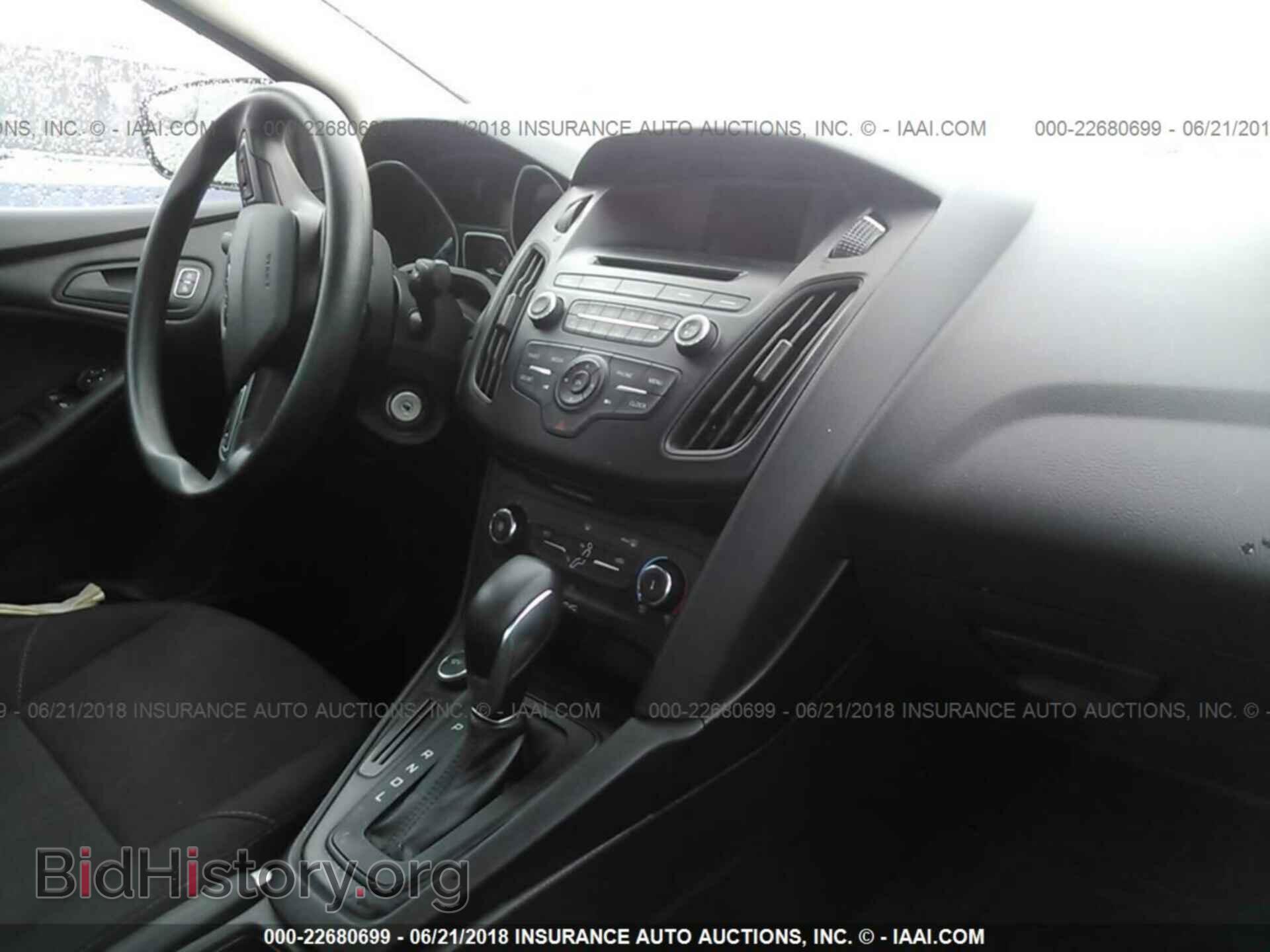2016 Ford Focus - VIN: 1FADP3E24GL211340 - Фото 5