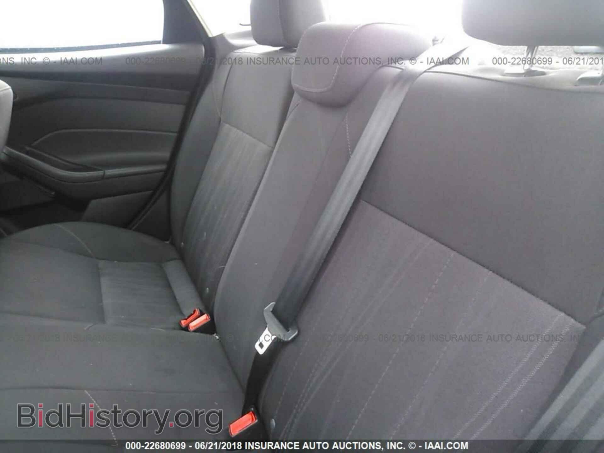 2016 Ford Focus - VIN: 1FADP3E24GL211340 - Фото 8