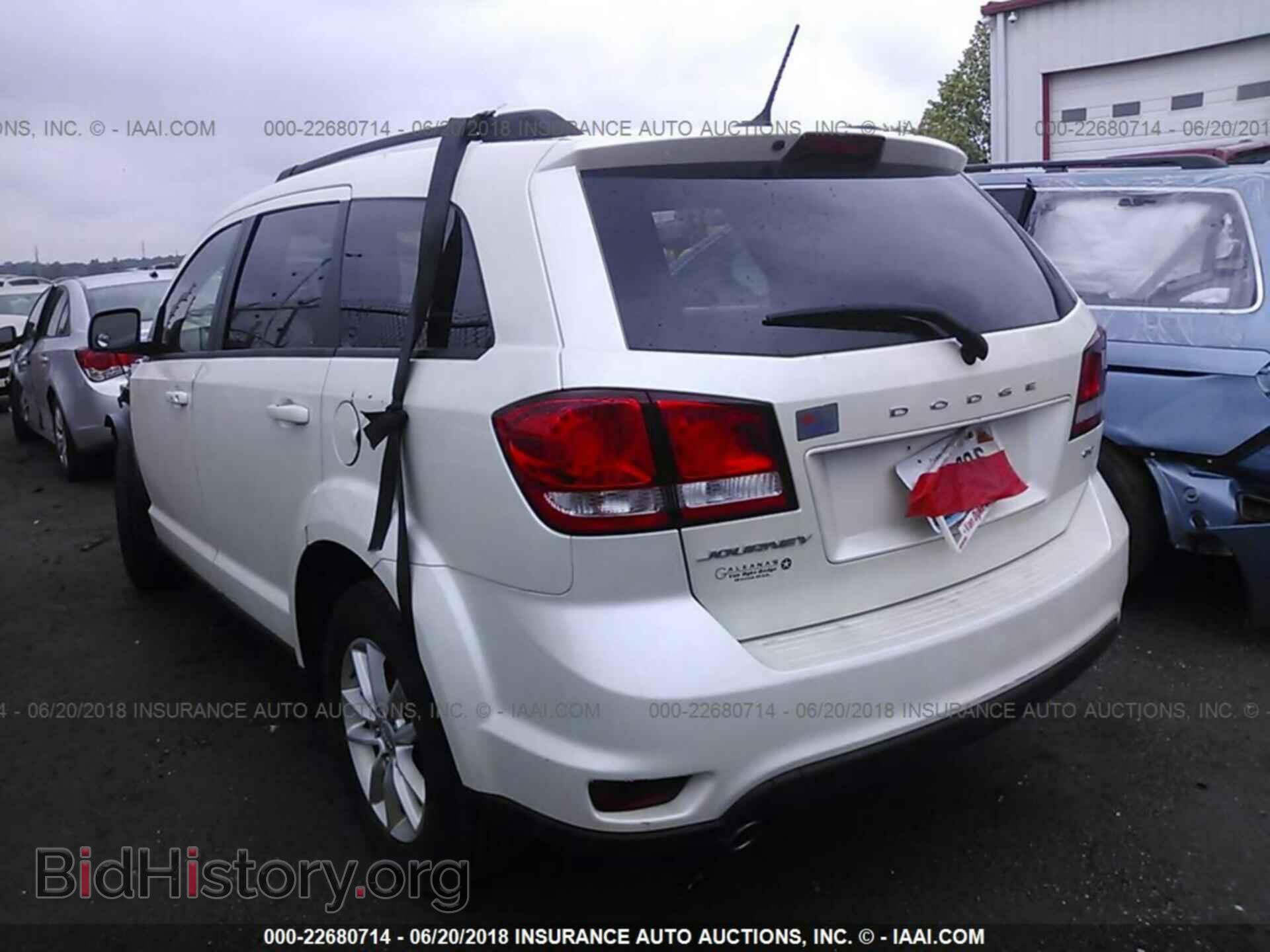 2014 Dodge Journey - VIN: 3C4PDCBG2ET117572 - Фото 3