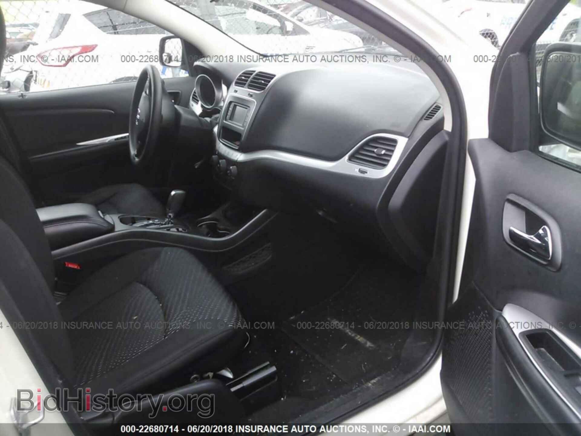 2014 Dodge Journey - VIN: 3C4PDCBG2ET117572 - Фото 5