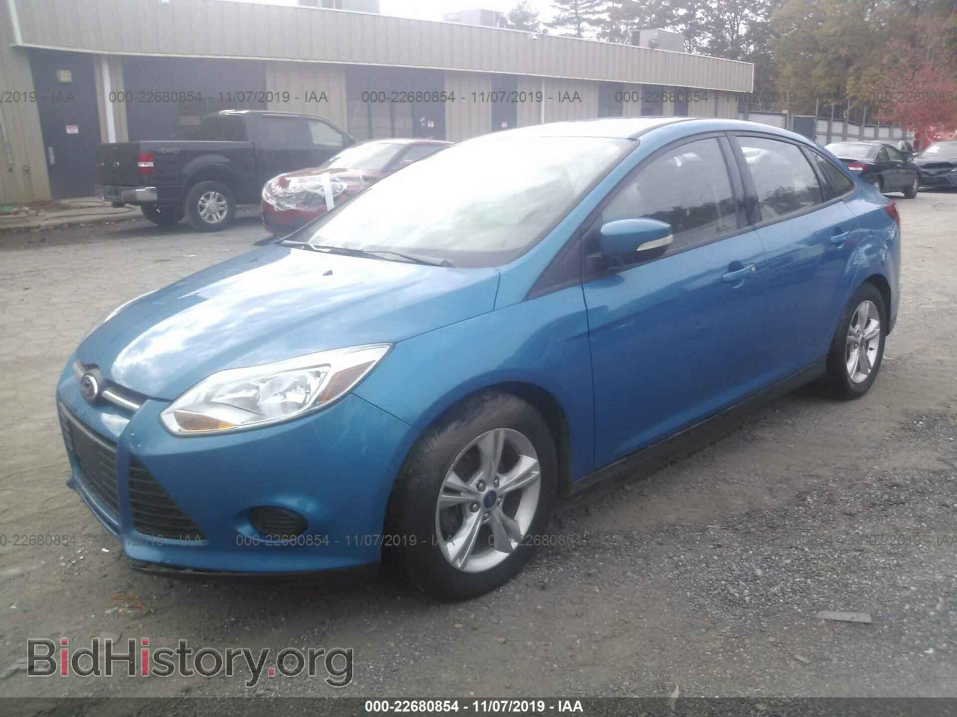 2014 Ford Focus - VIN: 1FADP3F29EL153527 - Photo 2