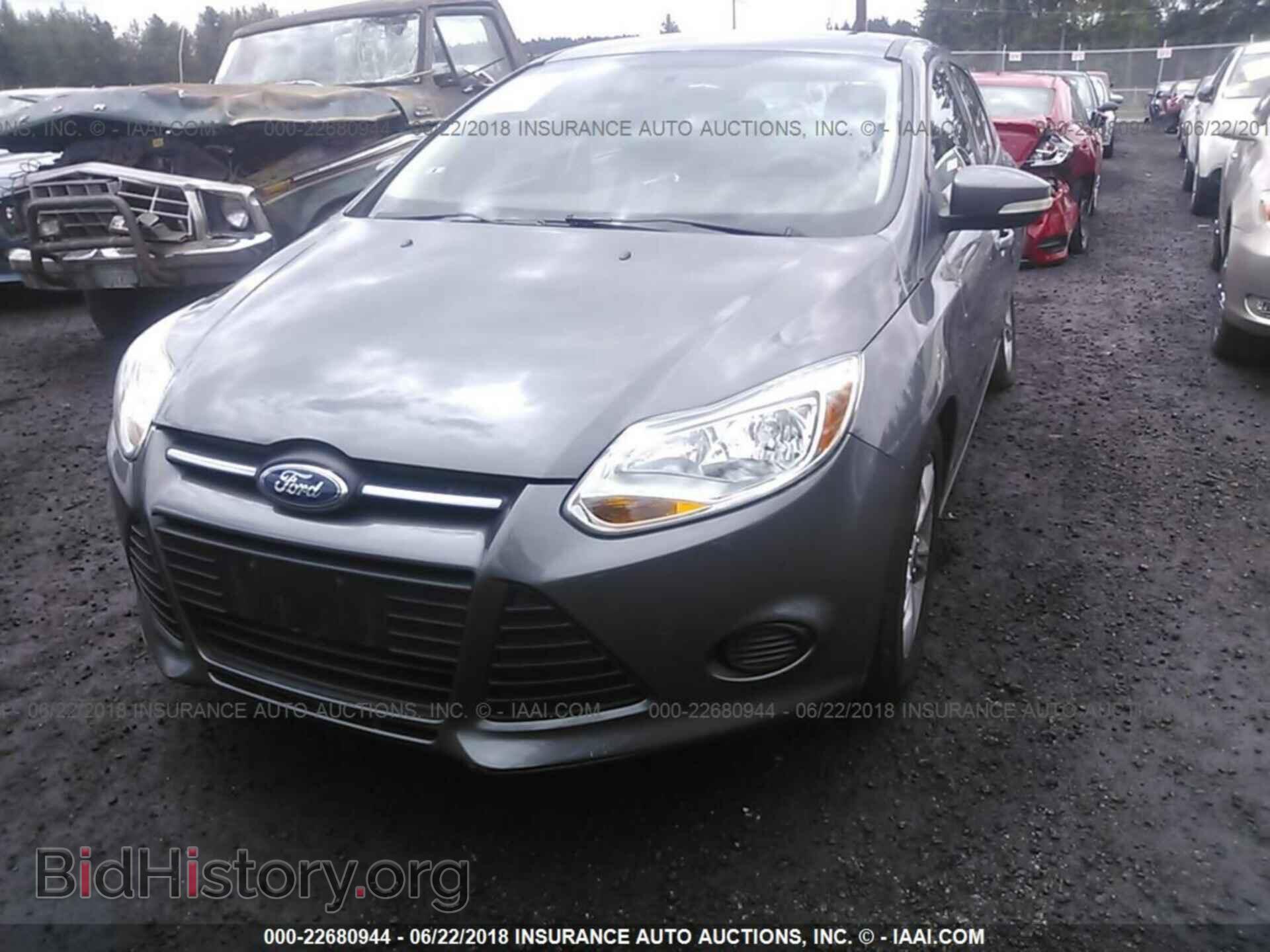 2013 Ford Focus - VIN: 1FADP3K21DL313596 - Фото 2