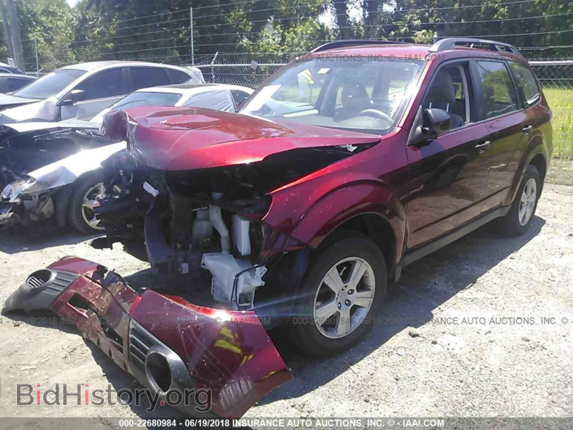 2011 Subaru Forester - VIN: JF2SHABC2BH777008 - Фото 2