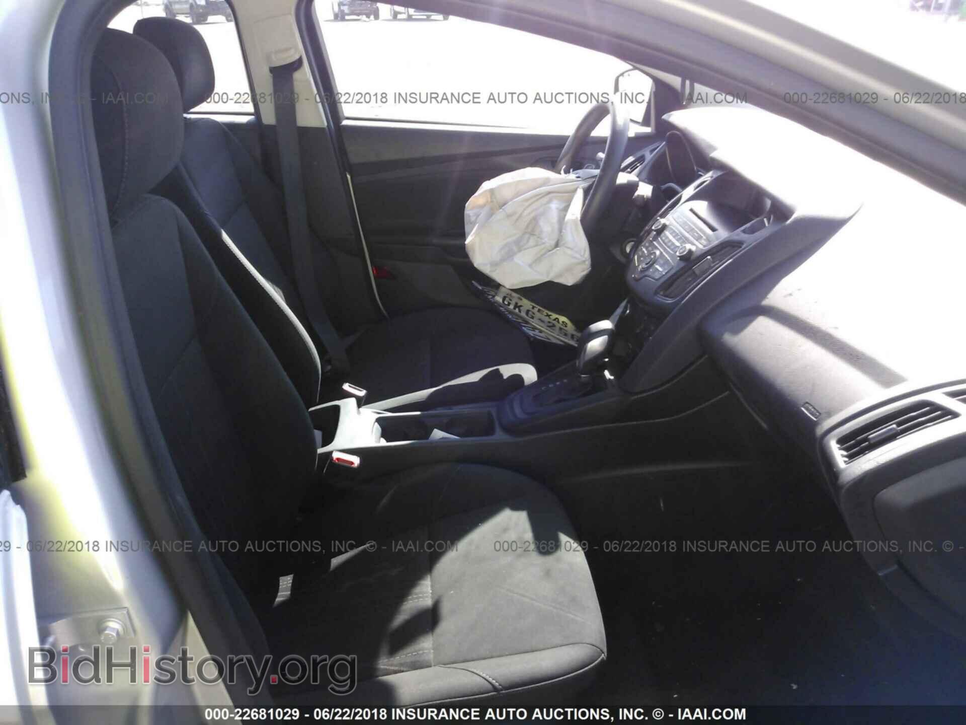 2015 Ford Focus - VIN: 1FADP3E26FL347483 - Photo 5