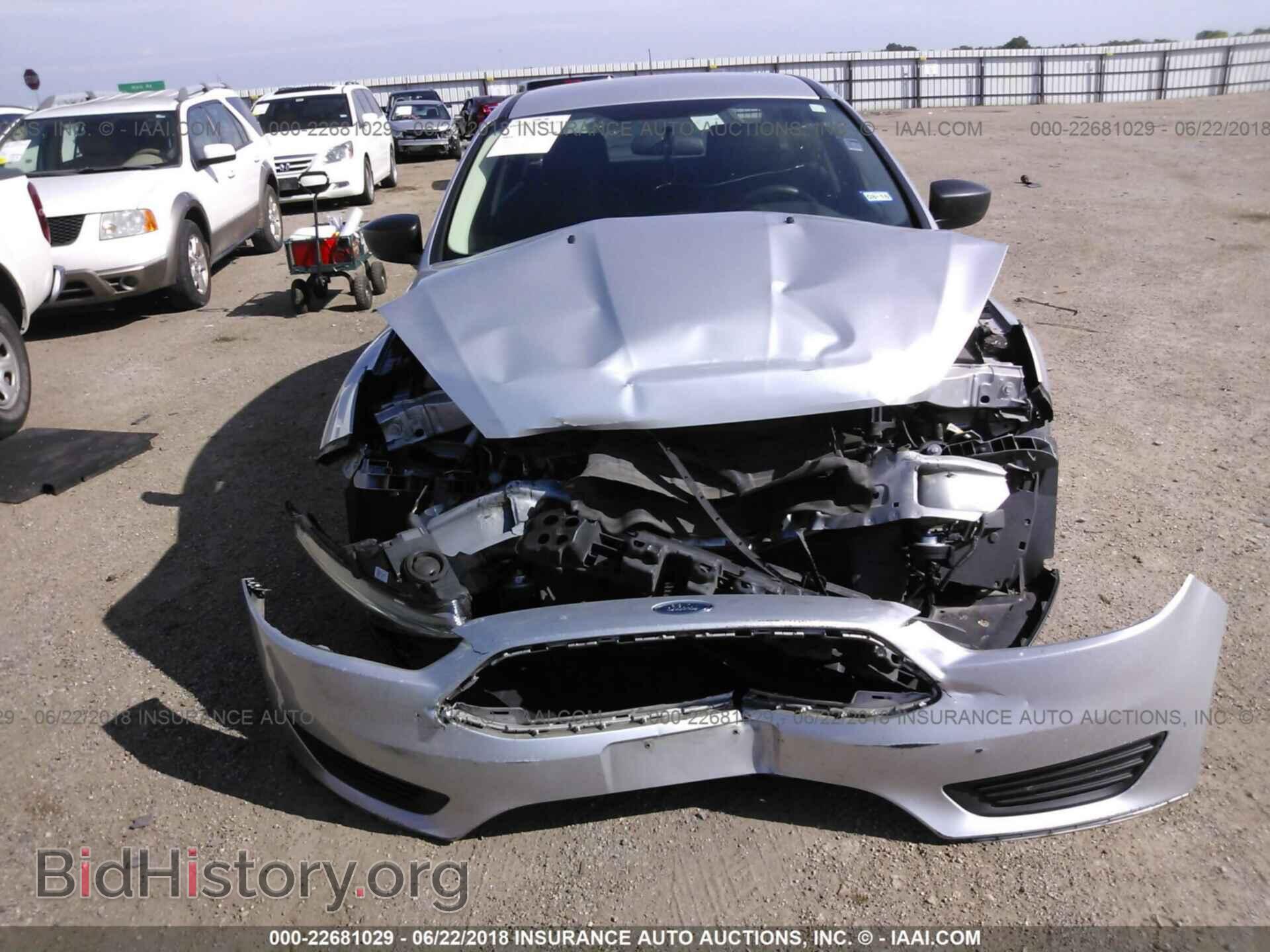 2015 Ford Focus - VIN: 1FADP3E26FL347483 - Photo 6