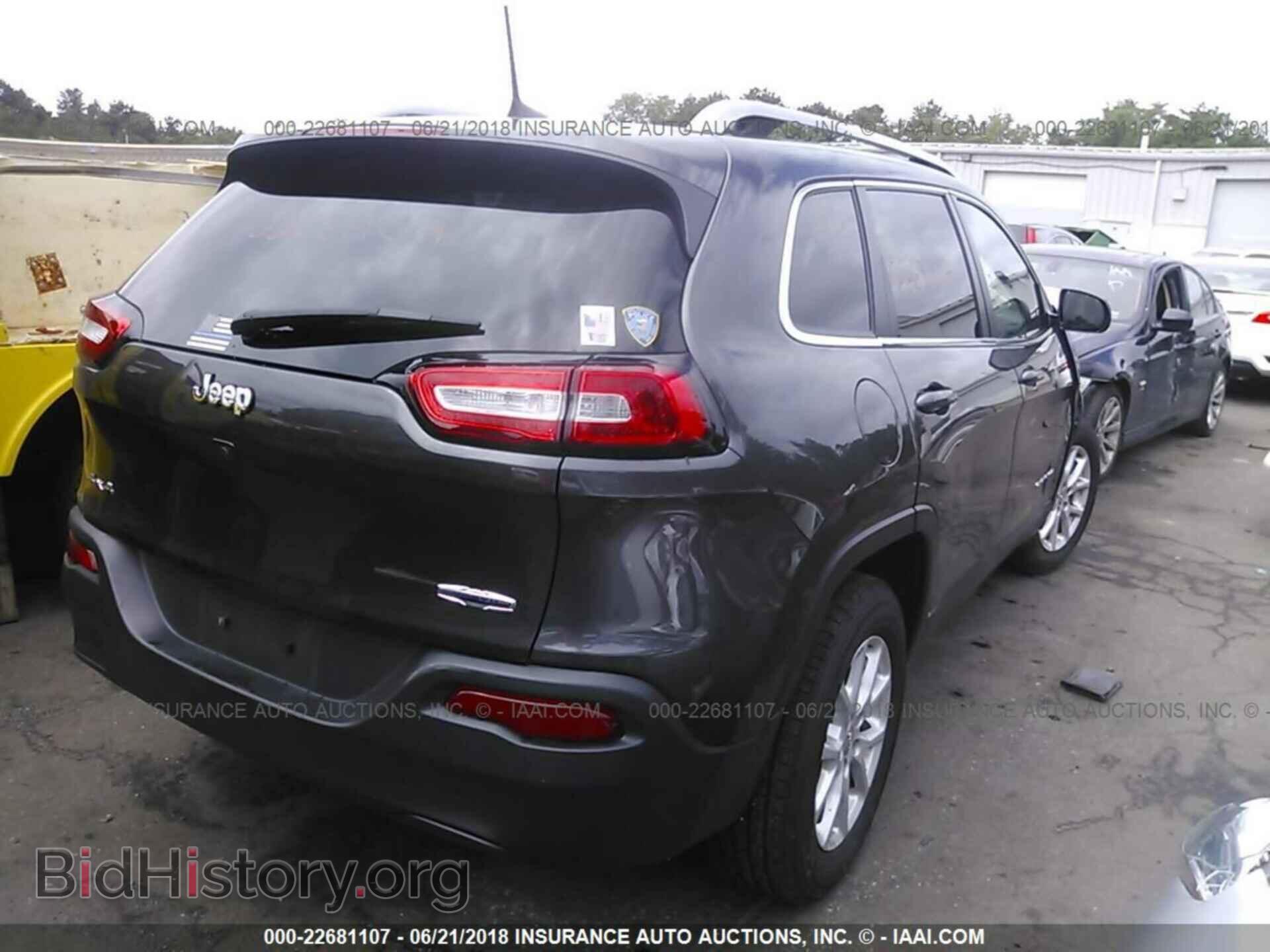 2017 Jeep Cherokee - VIN: 1C4PJMCB4HW648837 - Photo 4
