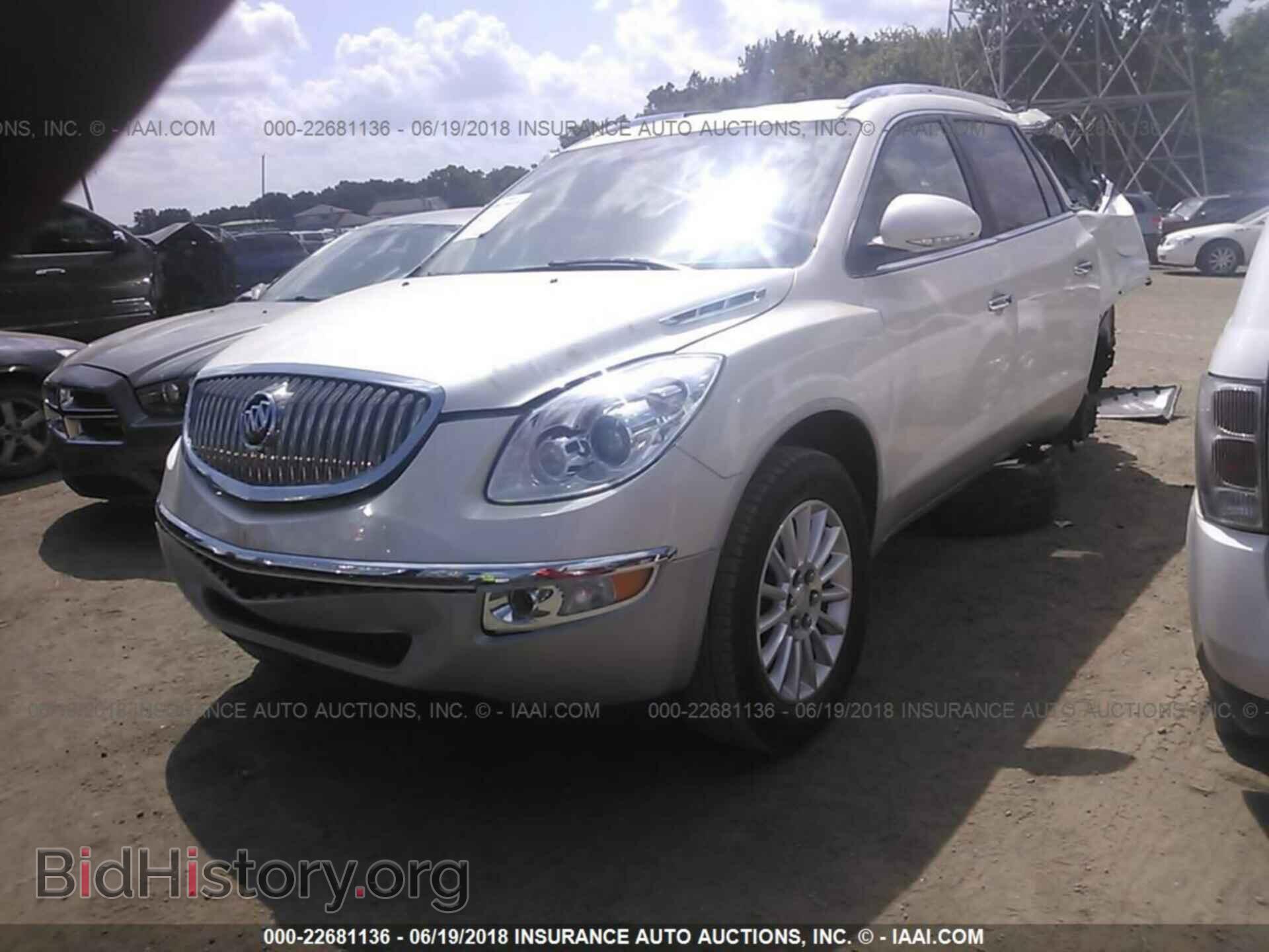 2012 Buick Enclave - VIN: 5GAKVCED4CJ334152 - Фото 2