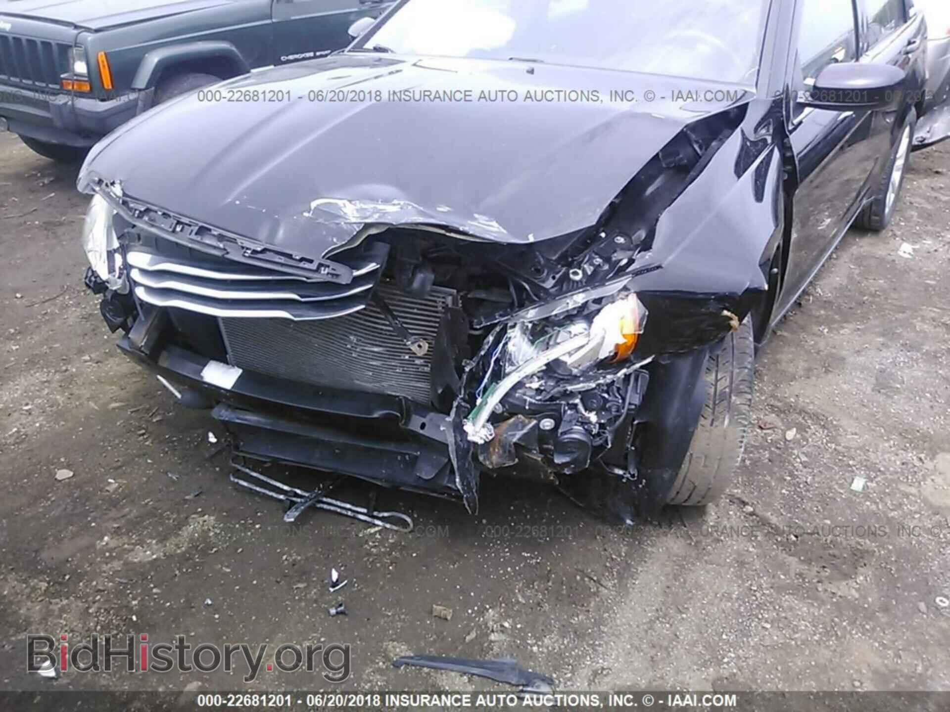 2013 Chrysler 200 - VIN: 1C3CCBBB6DN653153 - Фото 6