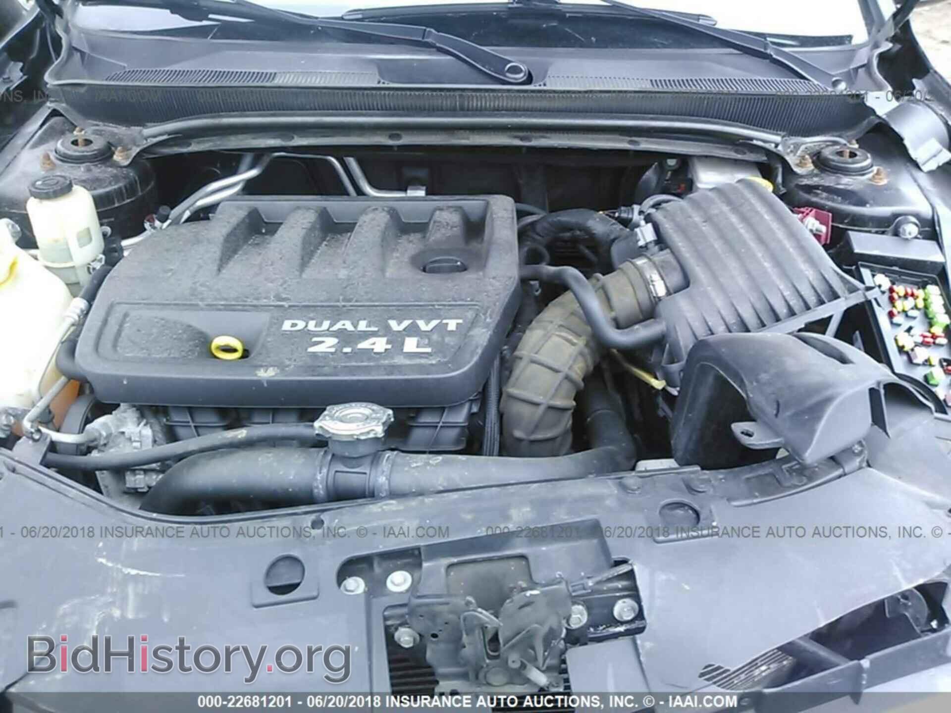 2013 Chrysler 200 - VIN: 1C3CCBBB6DN653153 - Фото 10