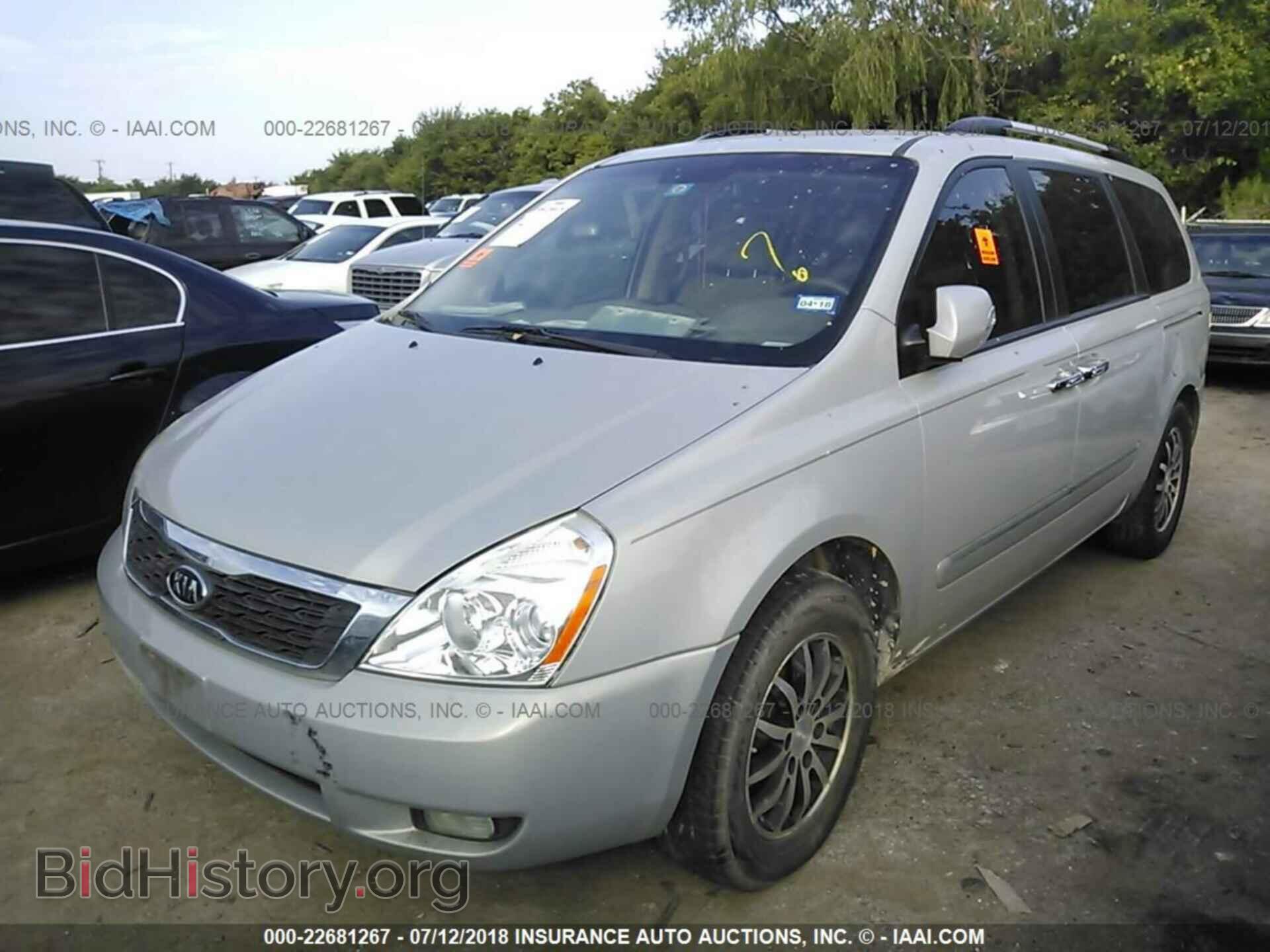 2012 Kia Sedona - VIN: KNDMH4C79C6465856 - Фото 2