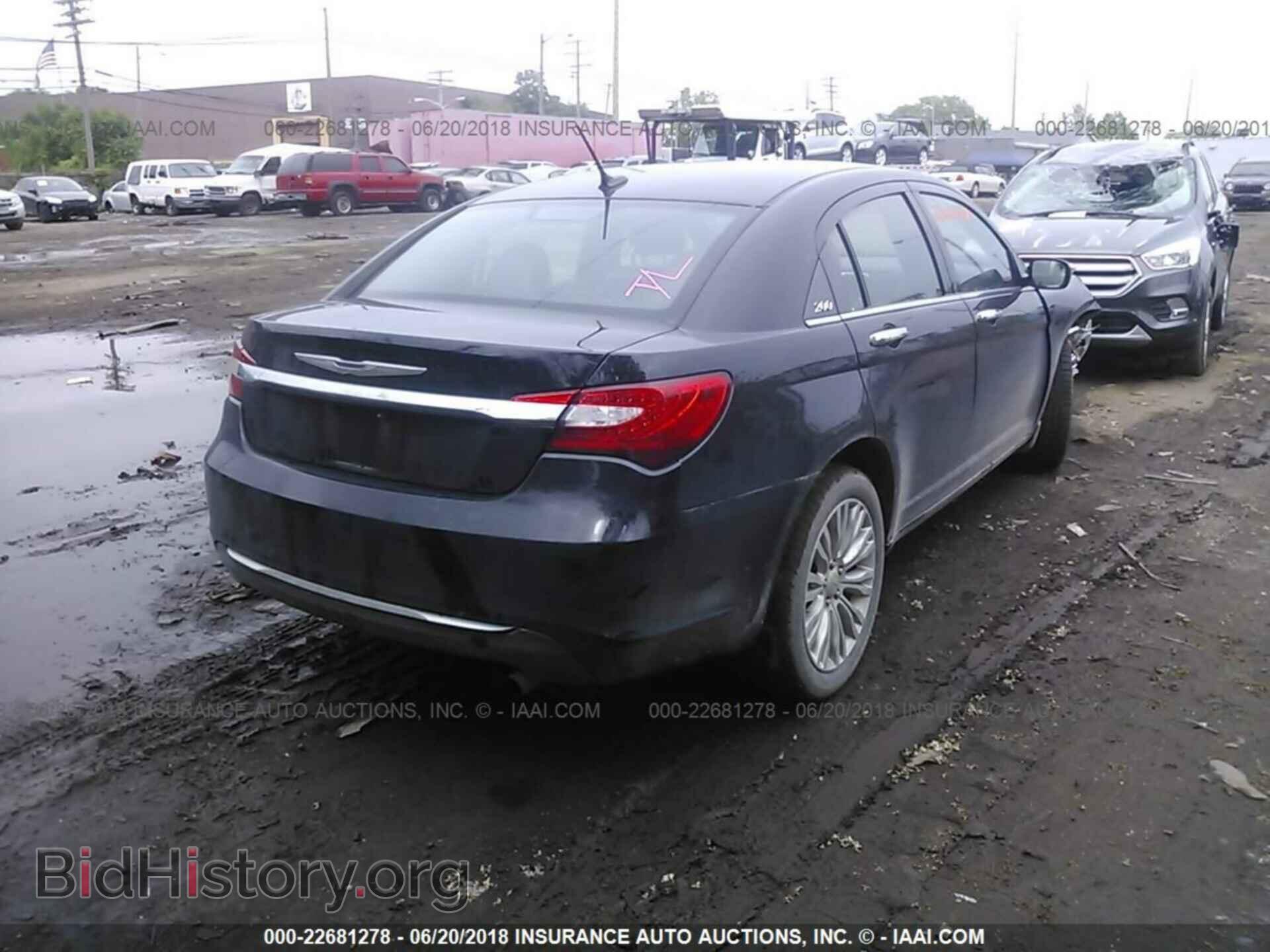 2011 Chrysler 200 - VIN: 1C3BC2FB4BN598236 - Фото 4